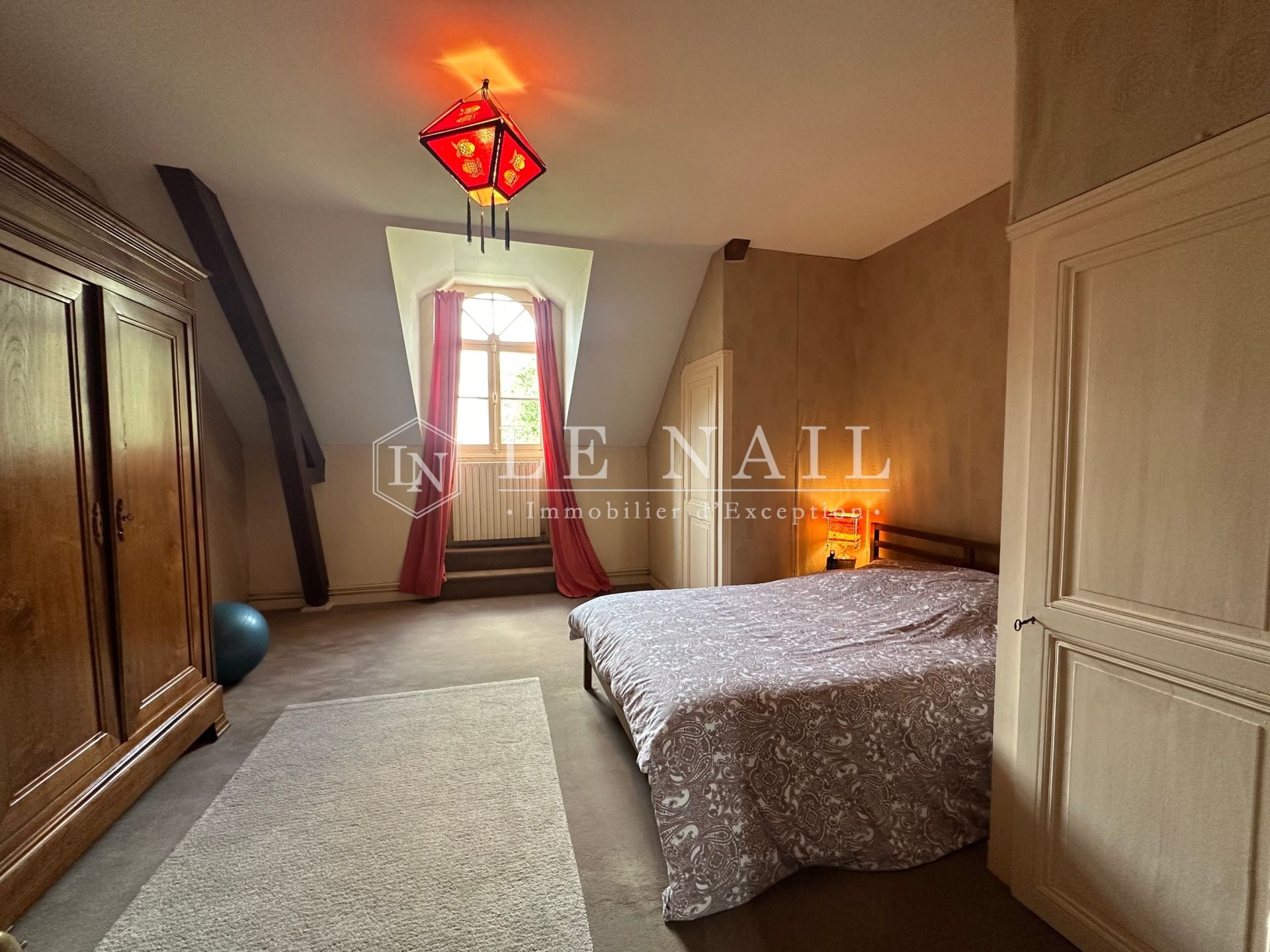 castle 13 rooms for sale on LE PELLERIN (44640)