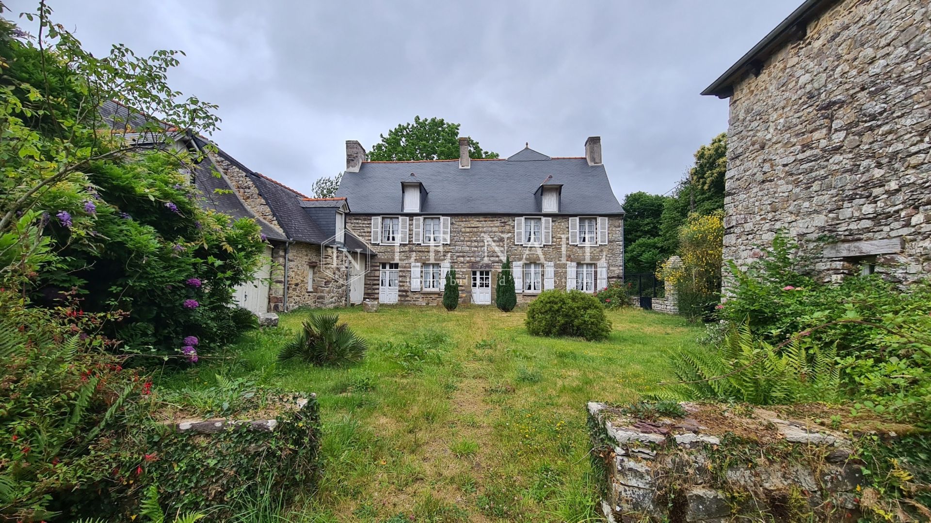manoir 8 pièces en vente à PAIMPONT (35380)