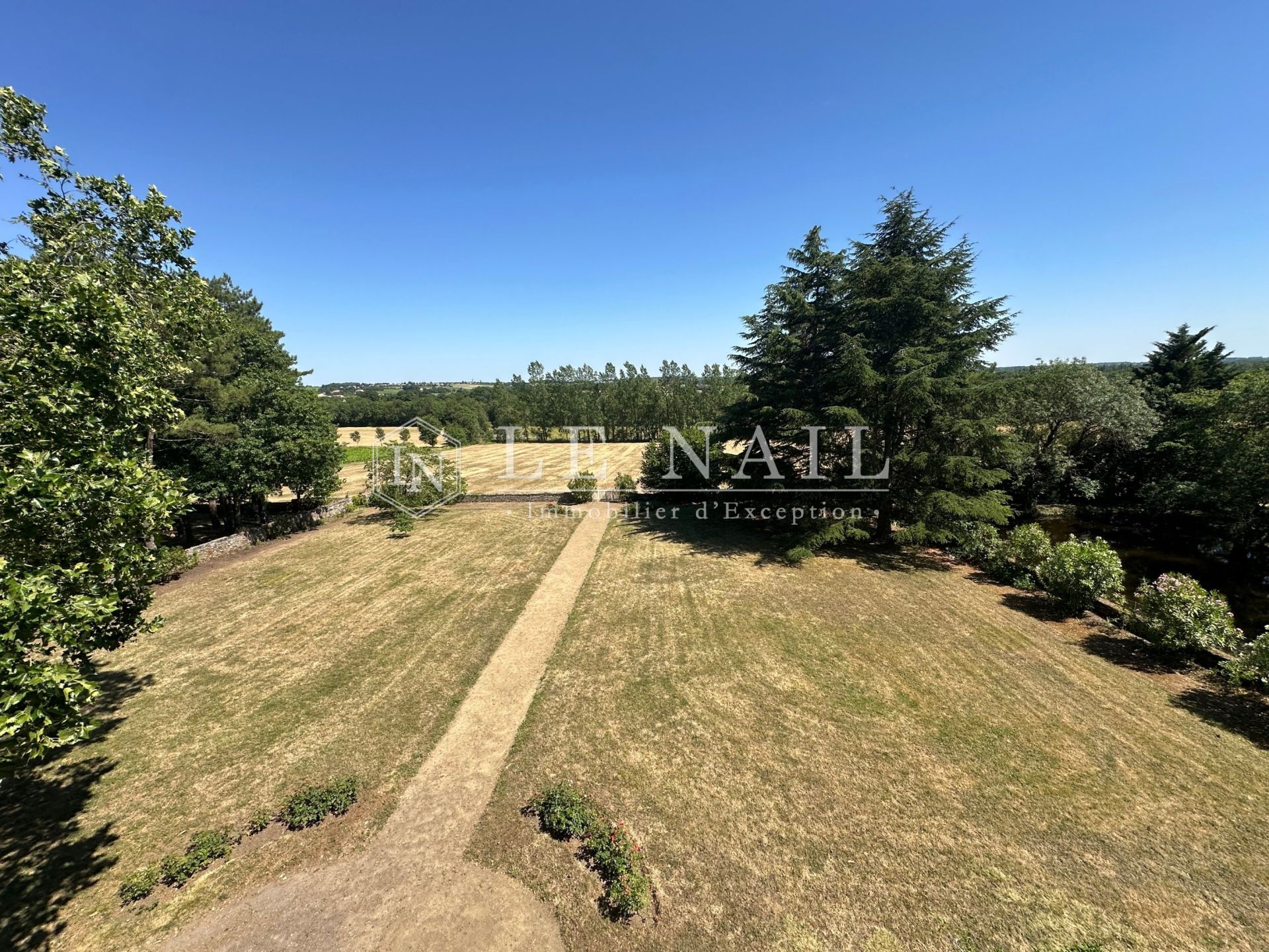 manor house 11 rooms for sale on LE LOROUX BOTTEREAU (44430)