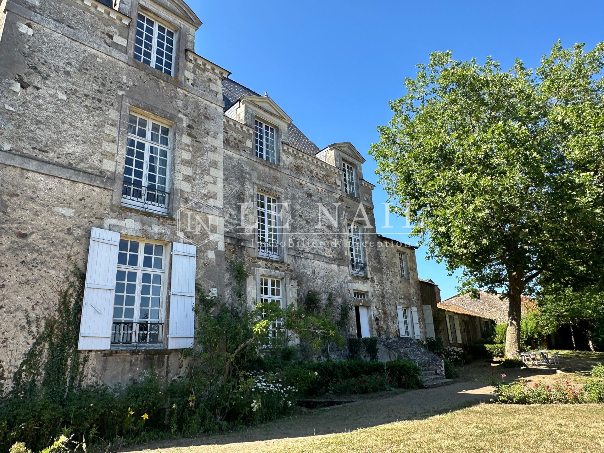 manor house 11 rooms for sale on LE LOROUX BOTTEREAU (44430)