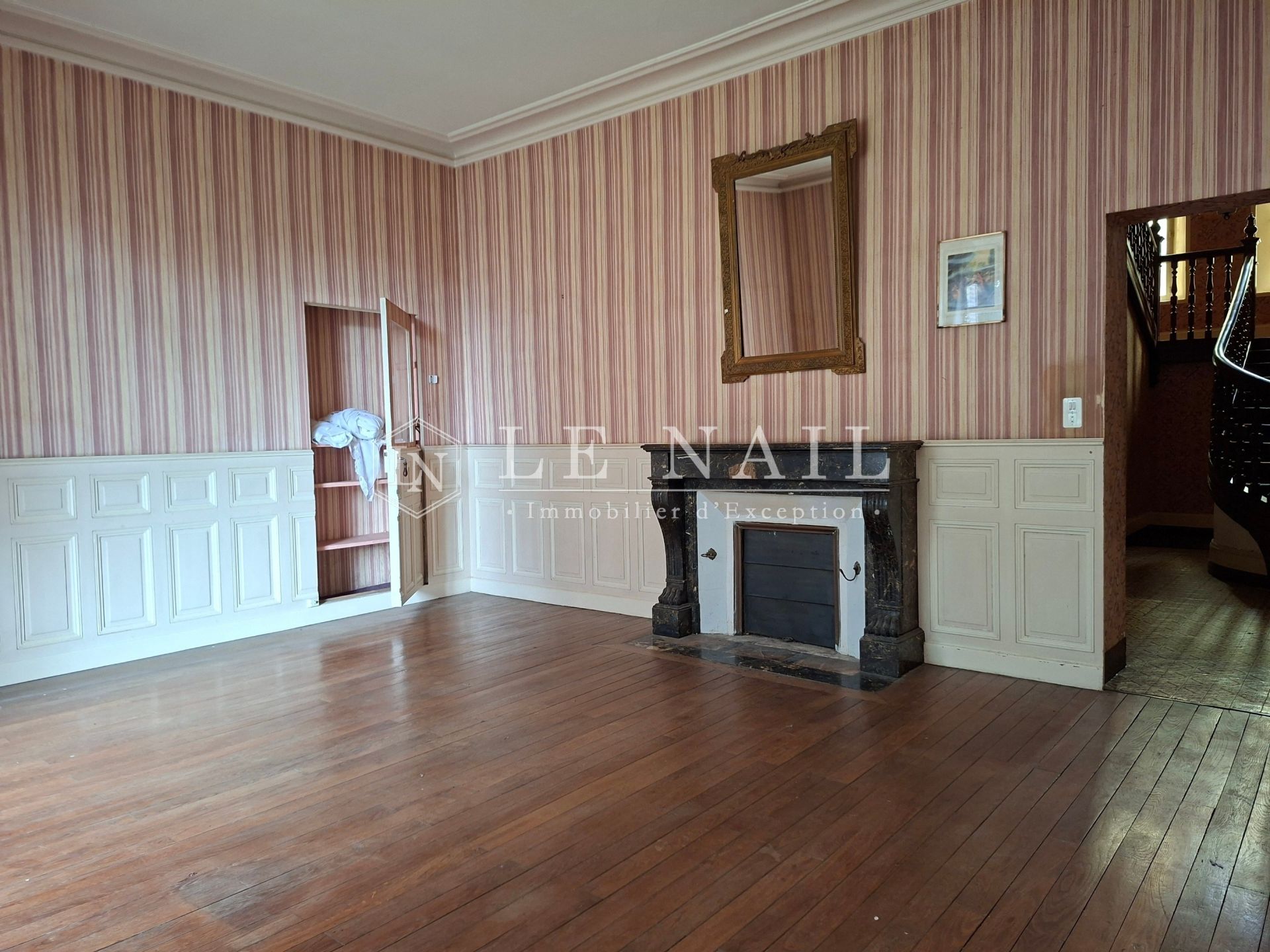 mansion 7 rooms for sale on FONTENAY LE COMTE (85200)