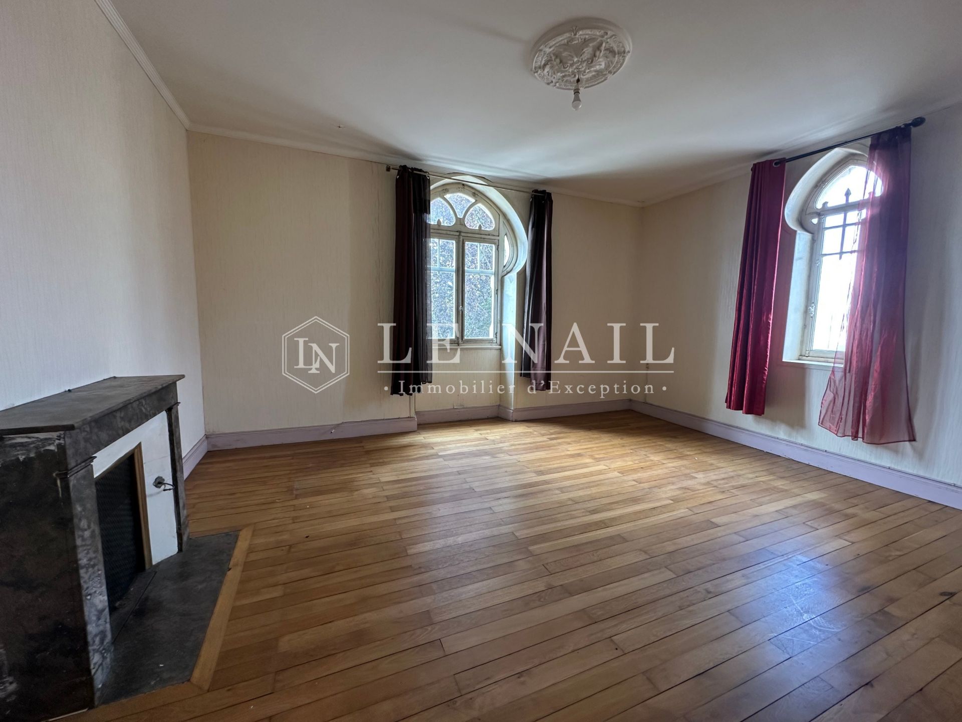 mansion 7 rooms for sale on FONTENAY LE COMTE (85200)