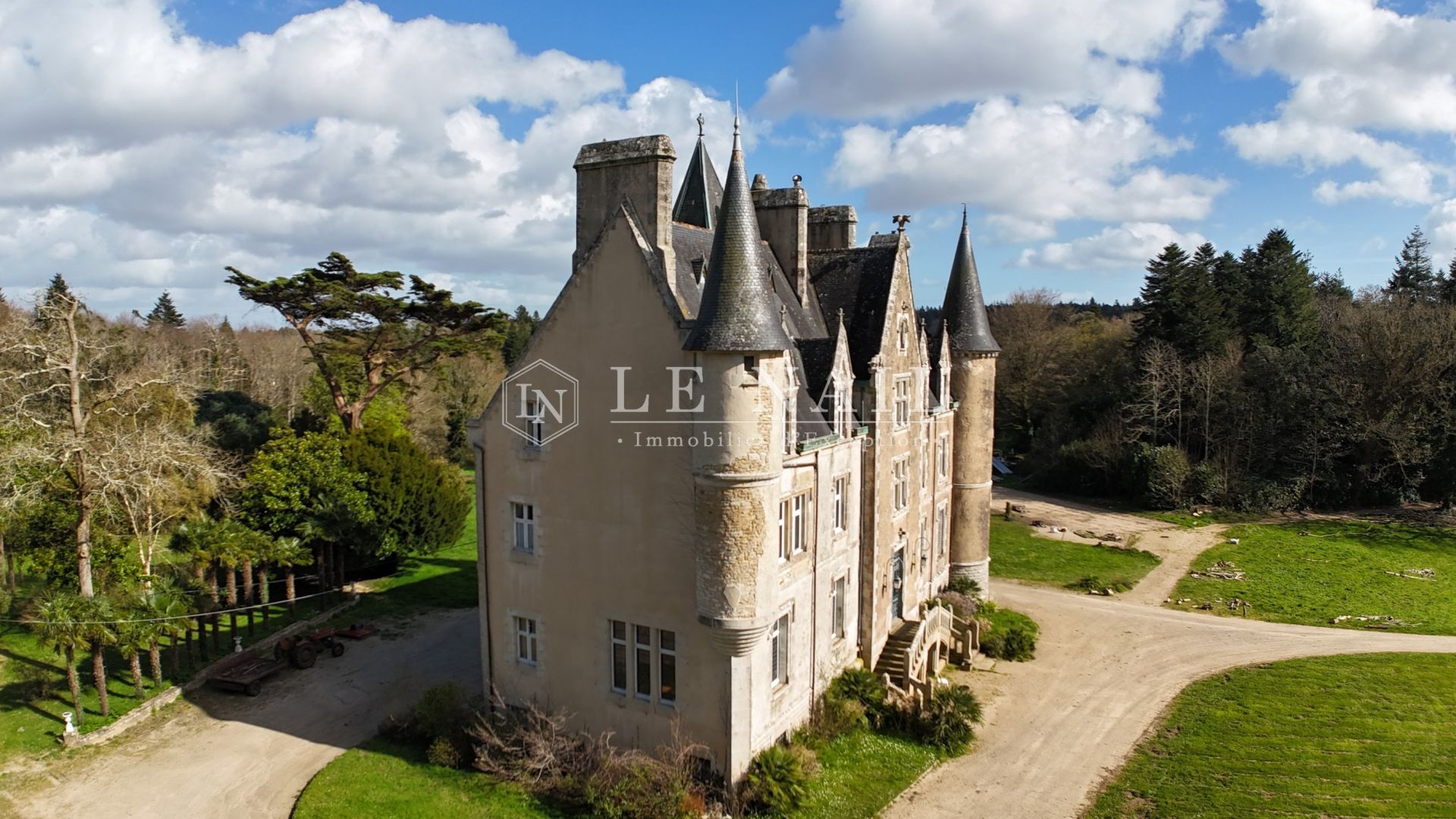 château 20 pièces en vente à QUIMPER (29000)