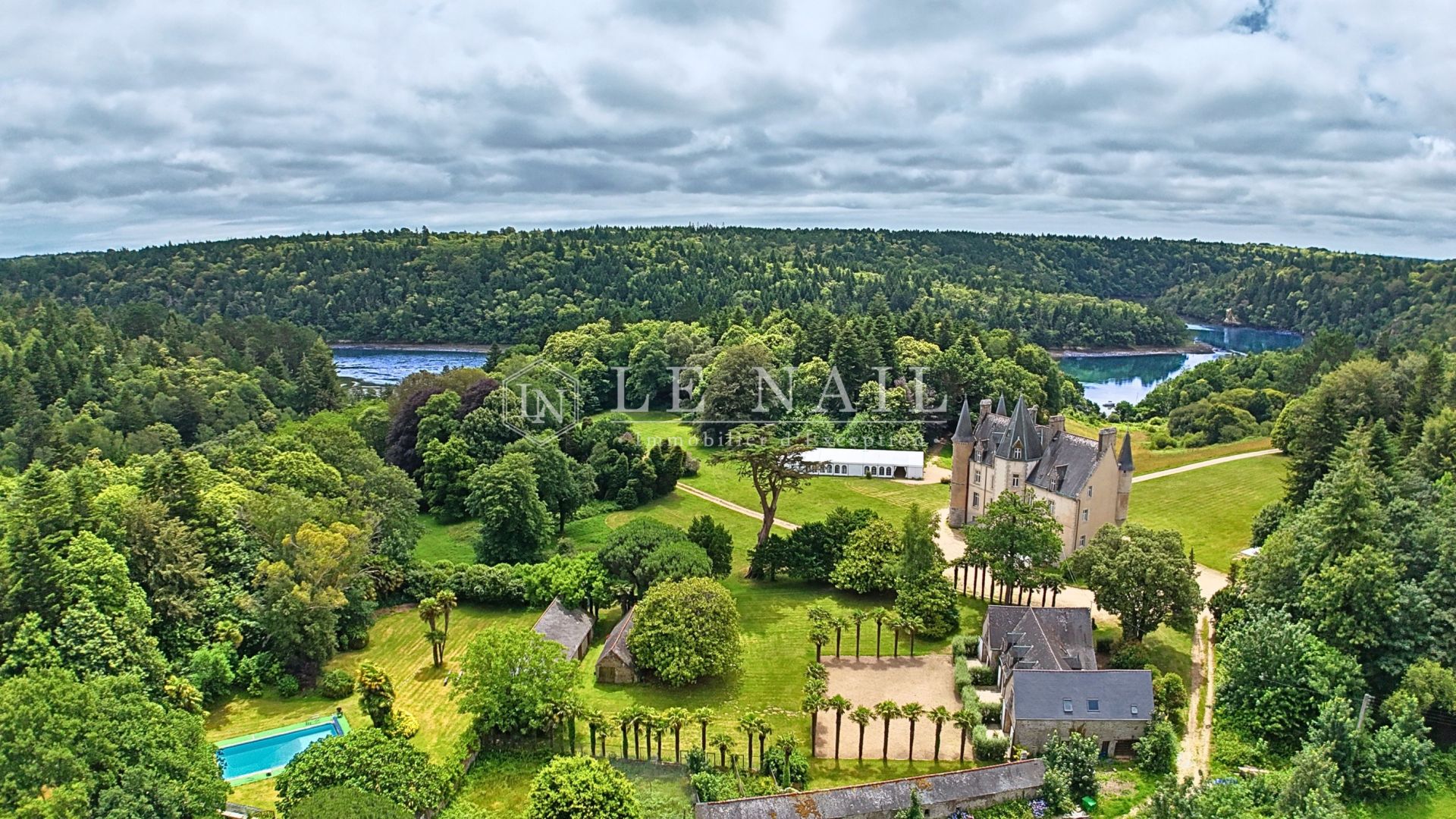 château 20 pièces en vente à QUIMPER (29000)