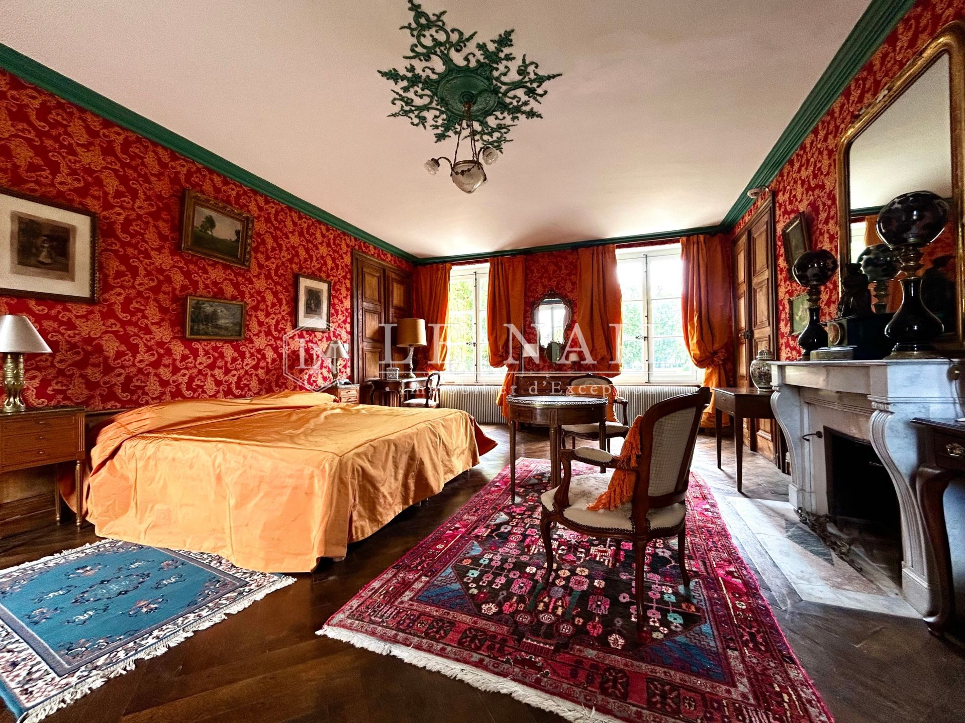castle 36 rooms for sale on AVALLON (89200)
