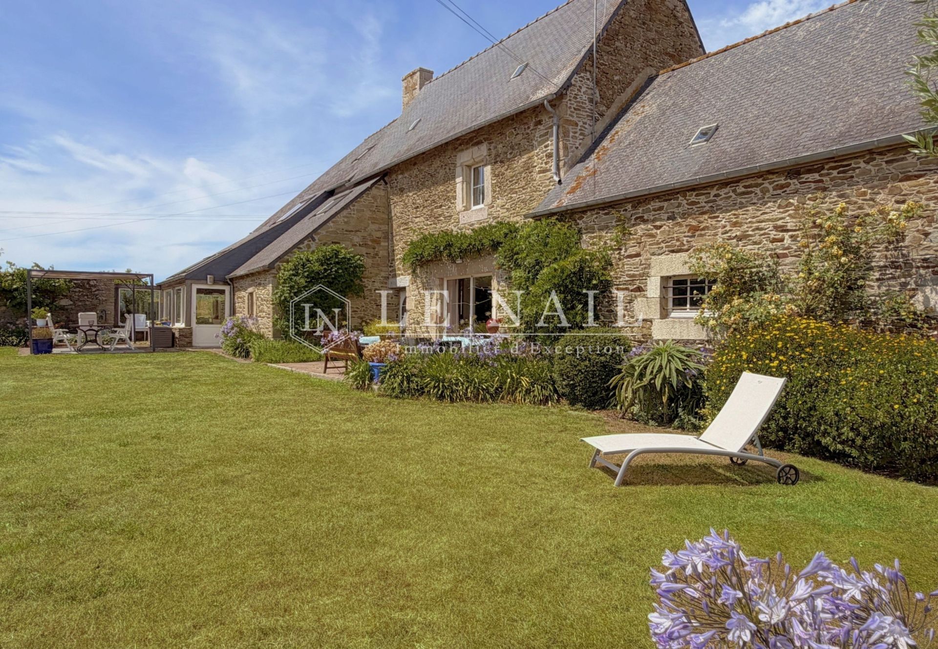 manoir 11 pièces en vente à TREGUIER (22220)
