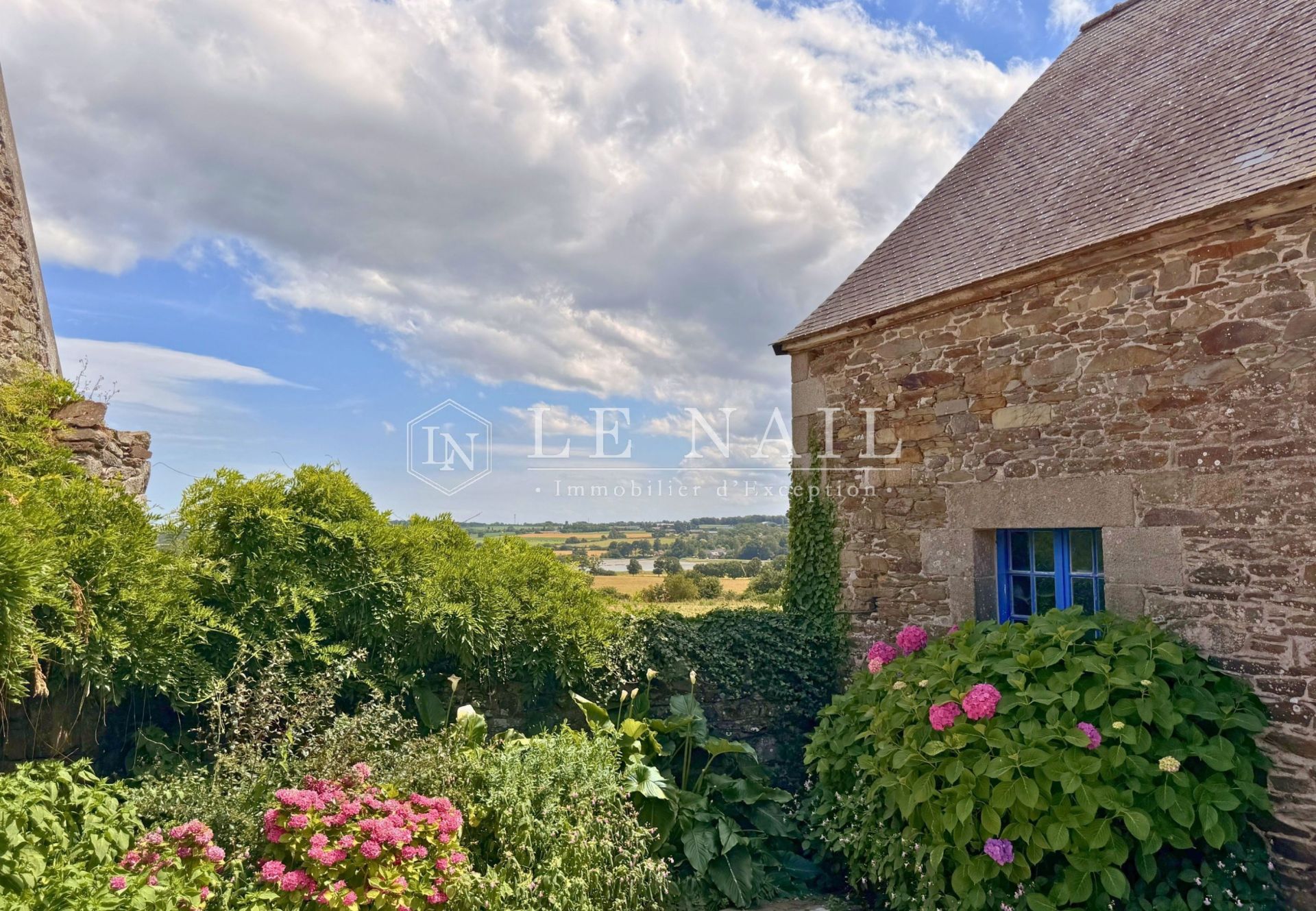 manoir 11 pièces en vente à TREGUIER (22220)