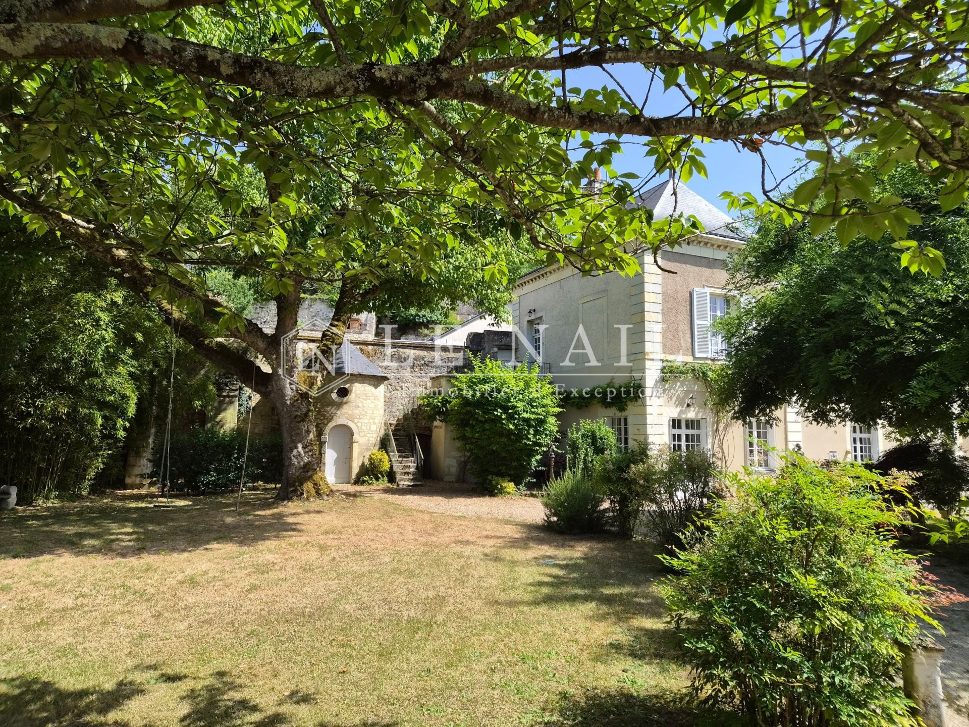 maison de ville 15 pièces en vente à CHINON (37500)