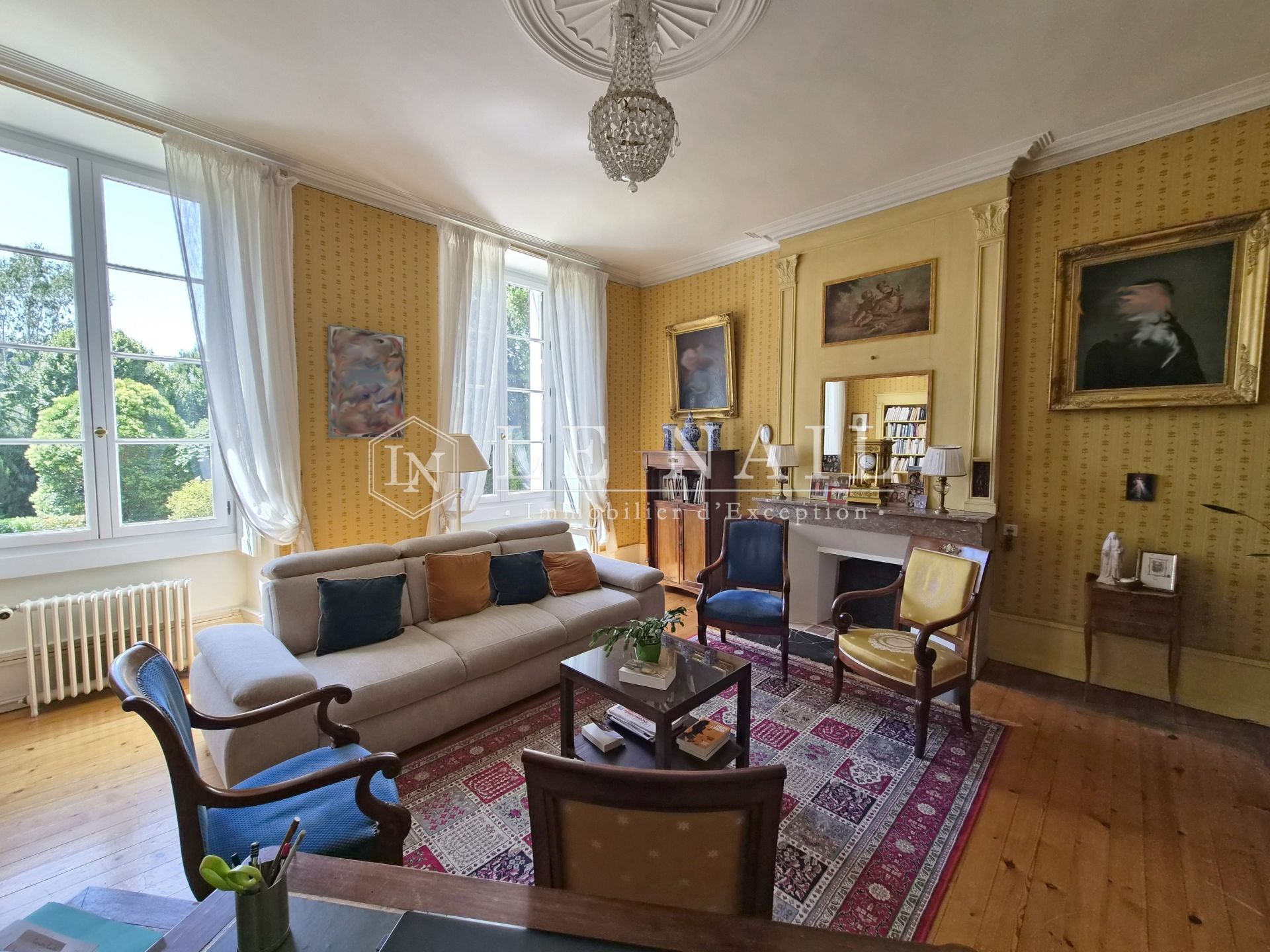 maison de ville 15 pièces en vente à CHINON (37500)