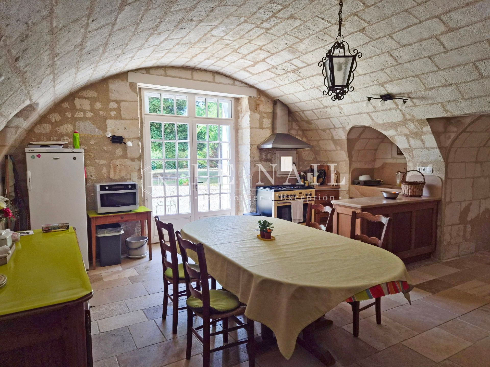 maison de ville 15 pièces en vente à CHINON (37500)