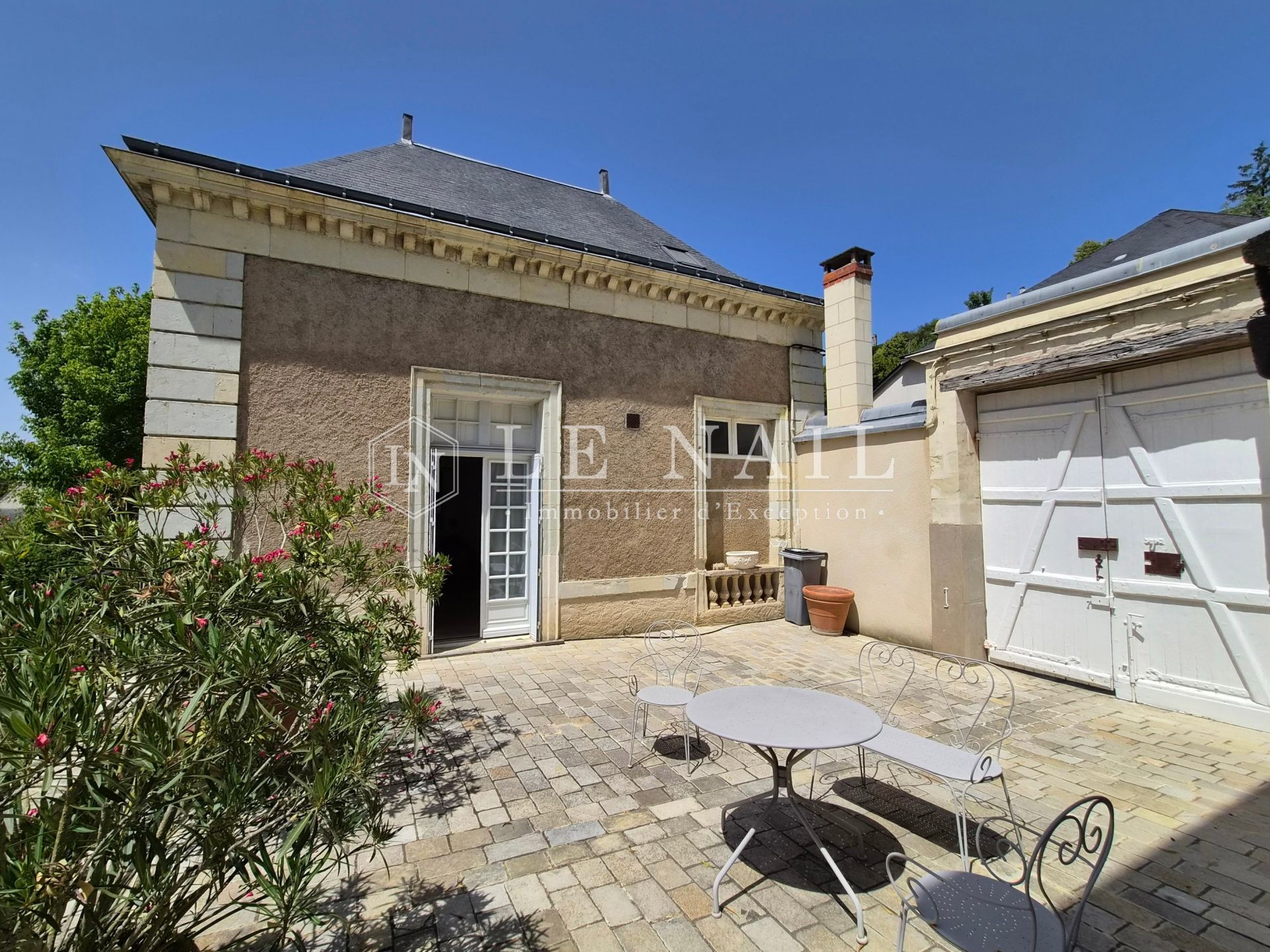 maison de ville 15 pièces en vente à CHINON (37500)