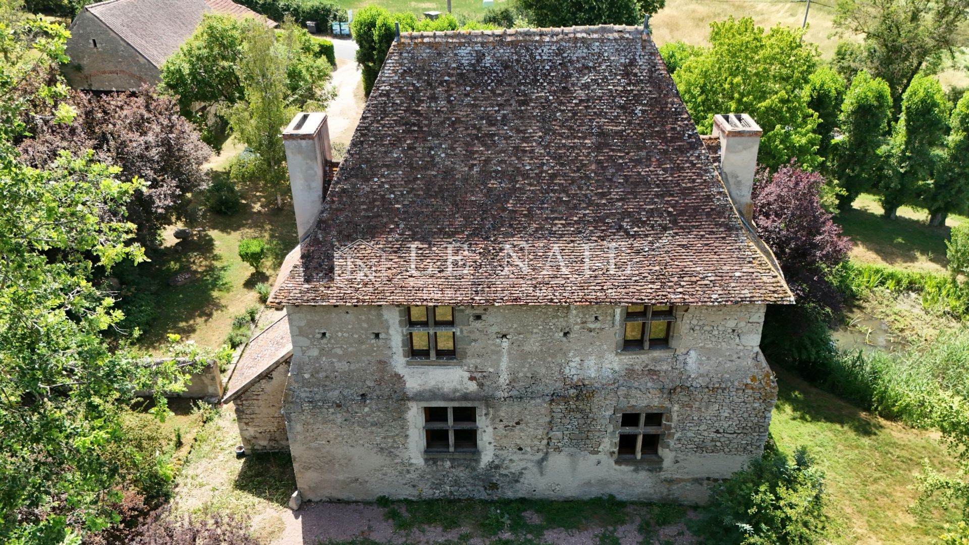 maison bourgeoise 7 pièces en vente à MOULINS (03000)