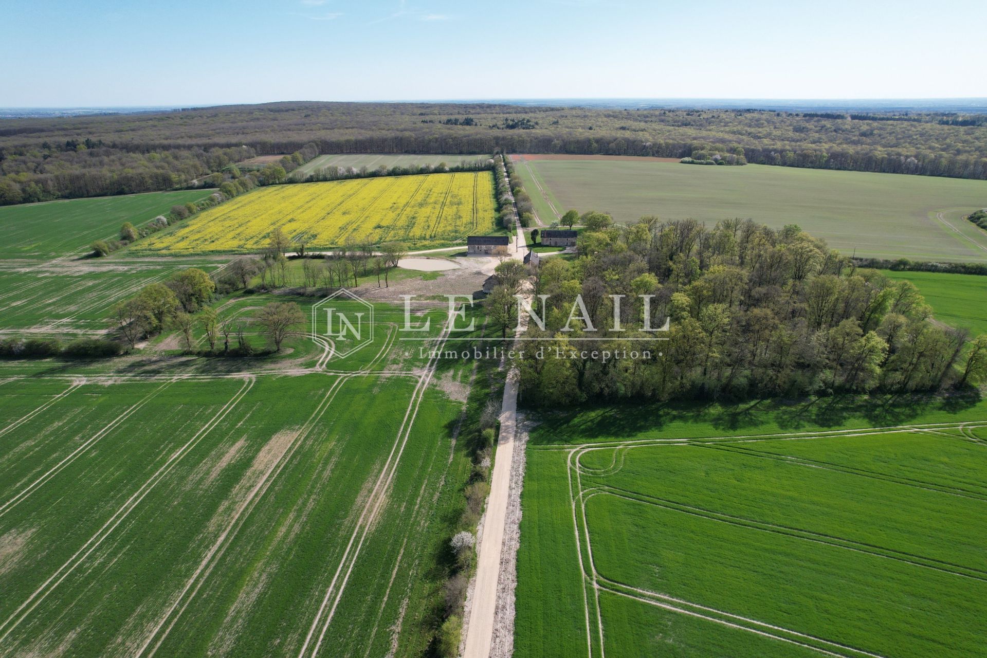 property 8 rooms for sale on AUBIGNY SUR NERE (18700)