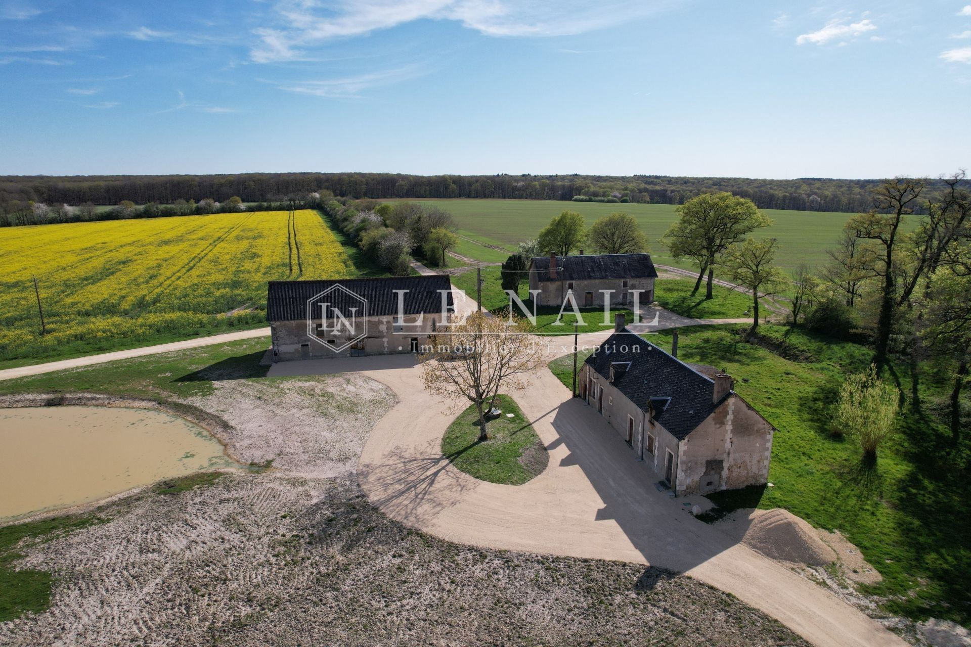 property 8 rooms for sale on AUBIGNY SUR NERE (18700)