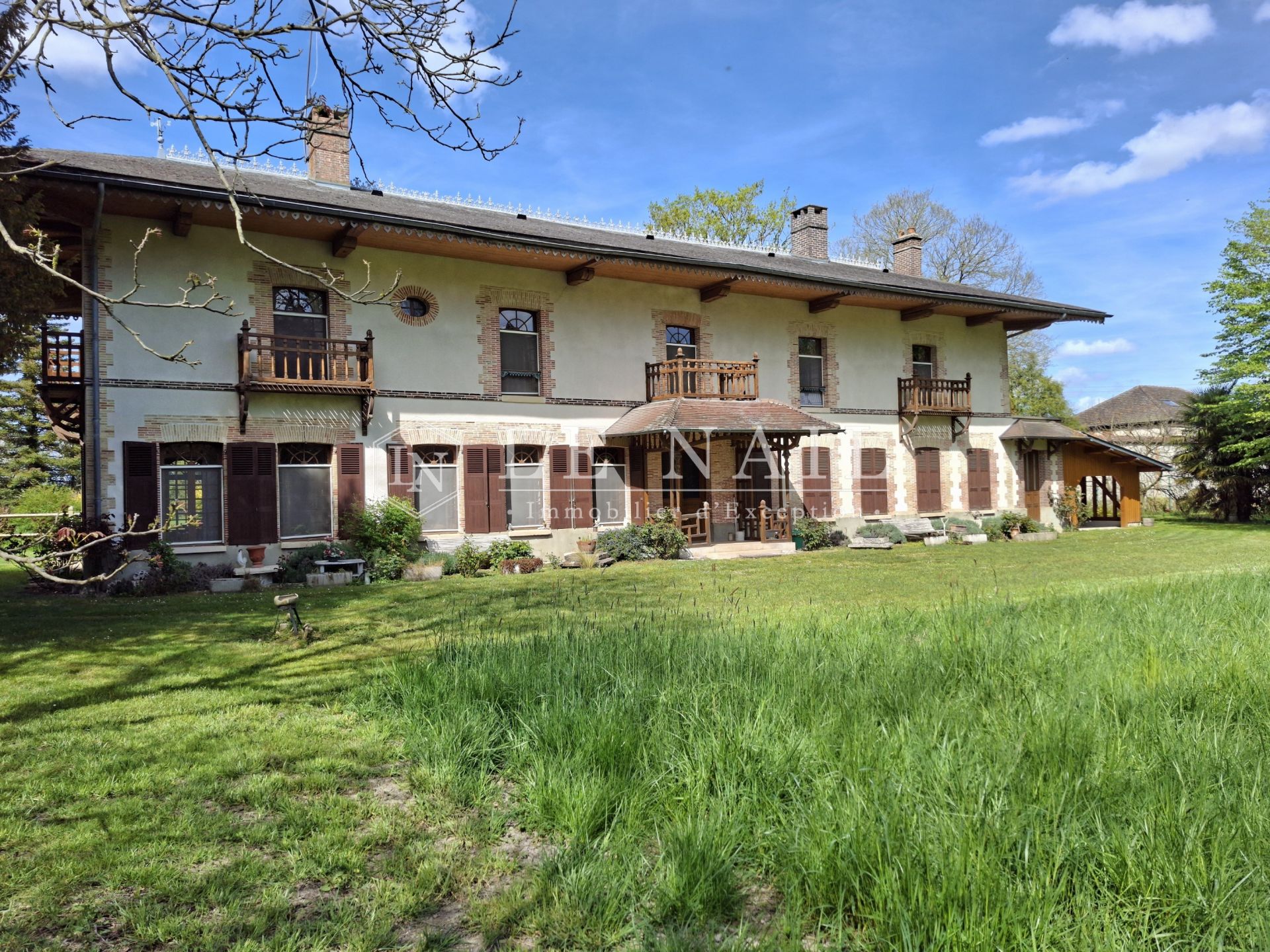 house 10 rooms for sale on MERY SUR SEINE (10170)