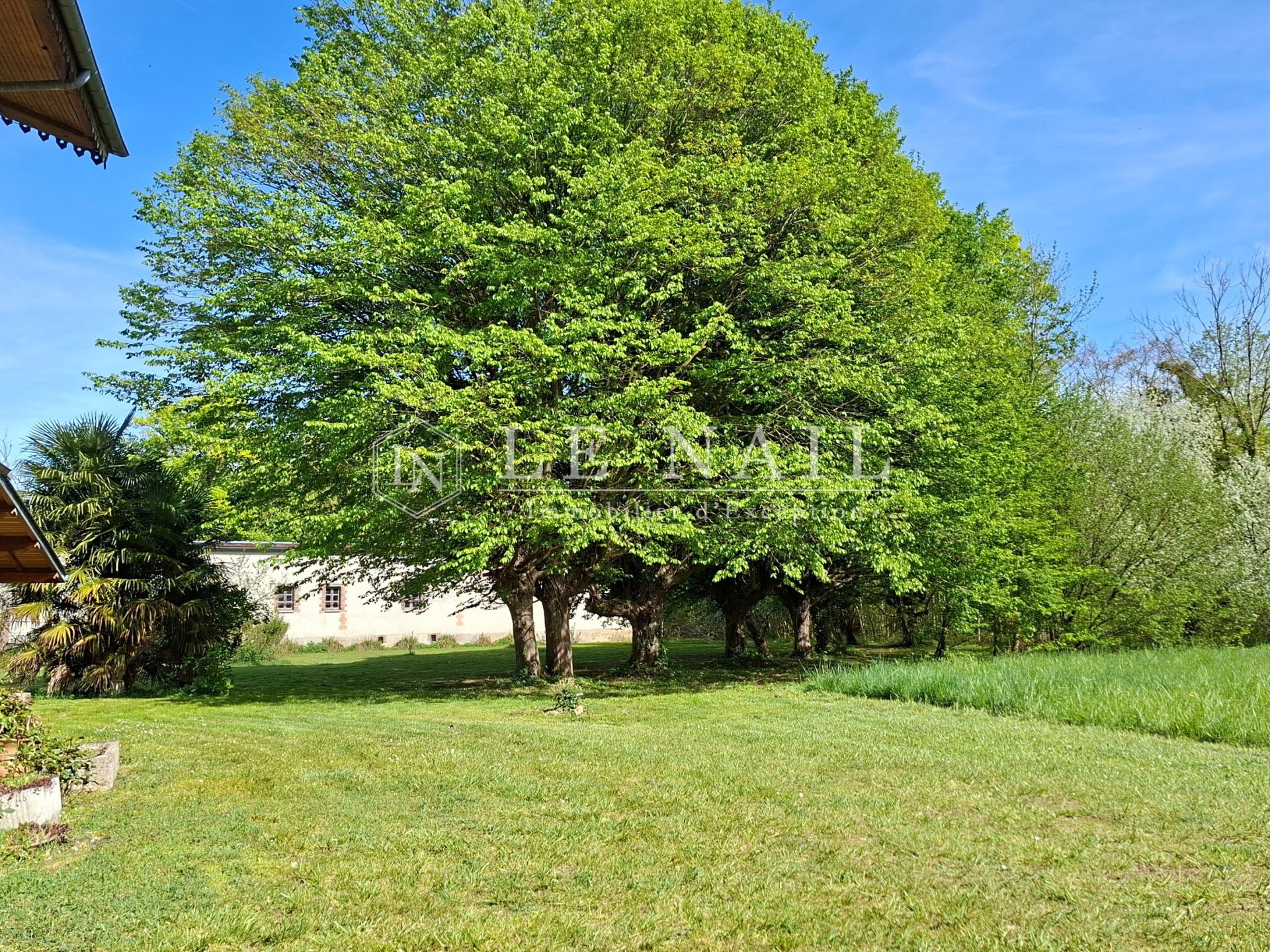 house 10 rooms for sale on MERY SUR SEINE (10170)