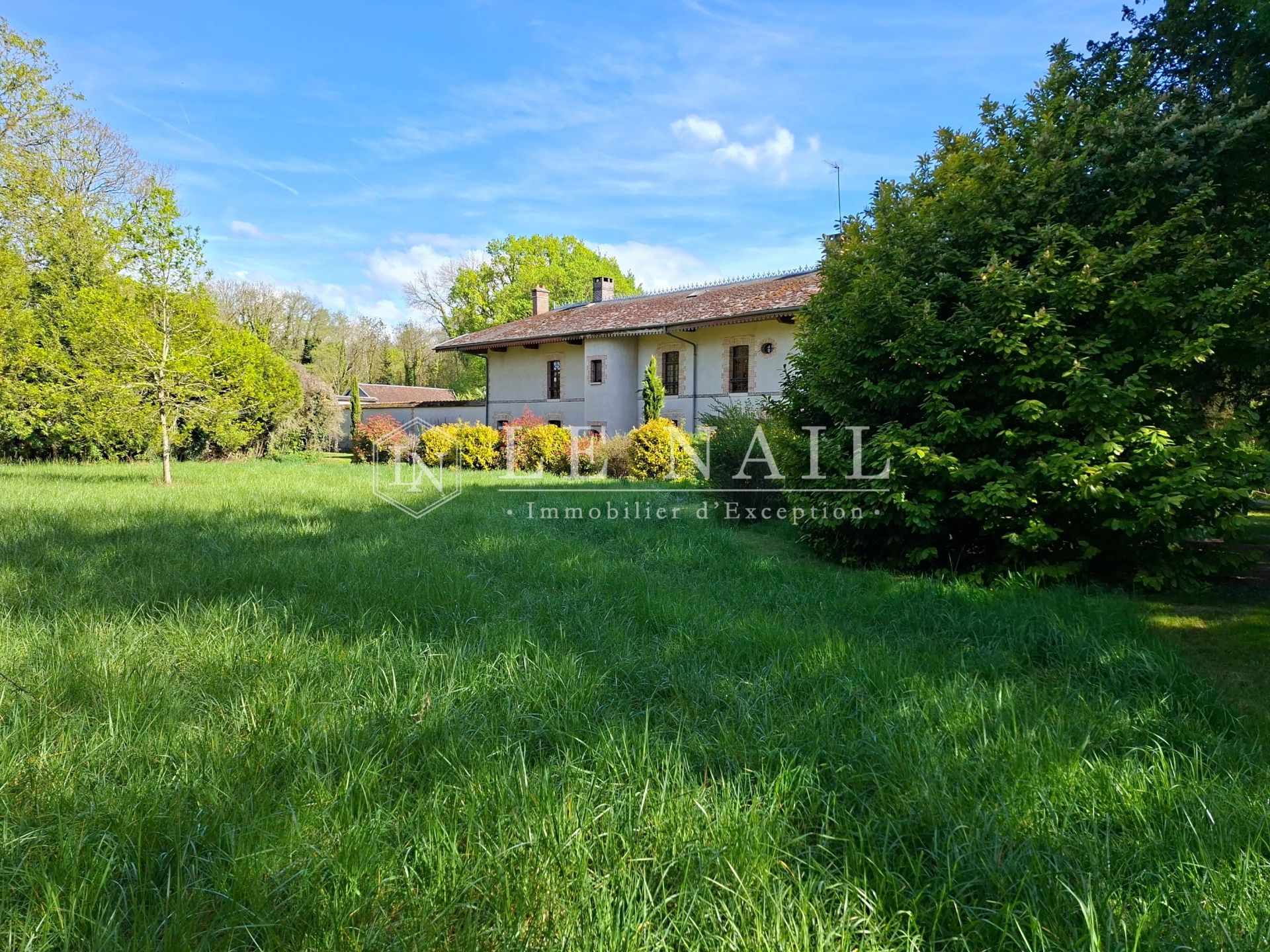 house 10 rooms for sale on MERY SUR SEINE (10170)