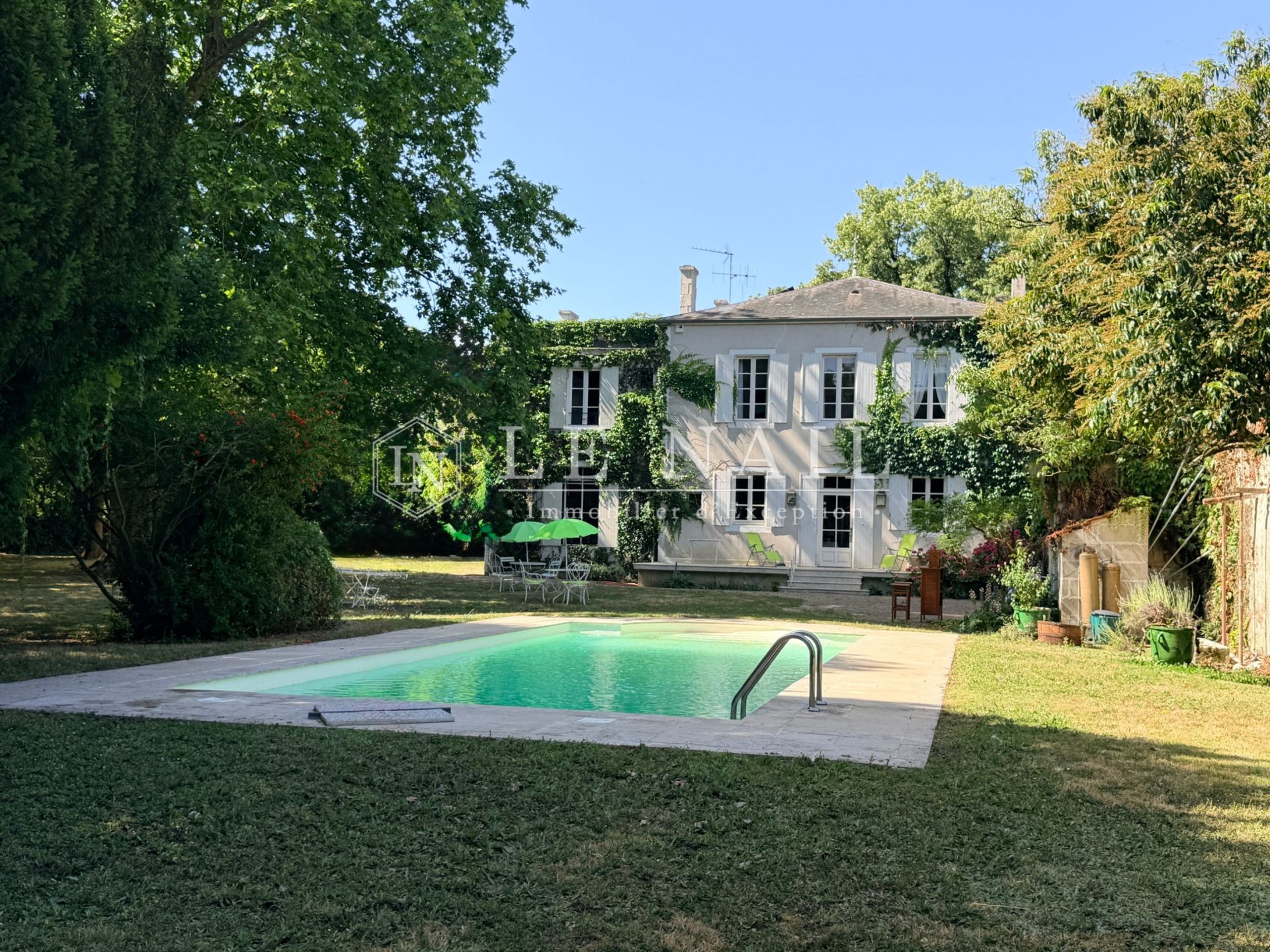 propriété 12 pièces en vente à LA ROCHELLE (17000)