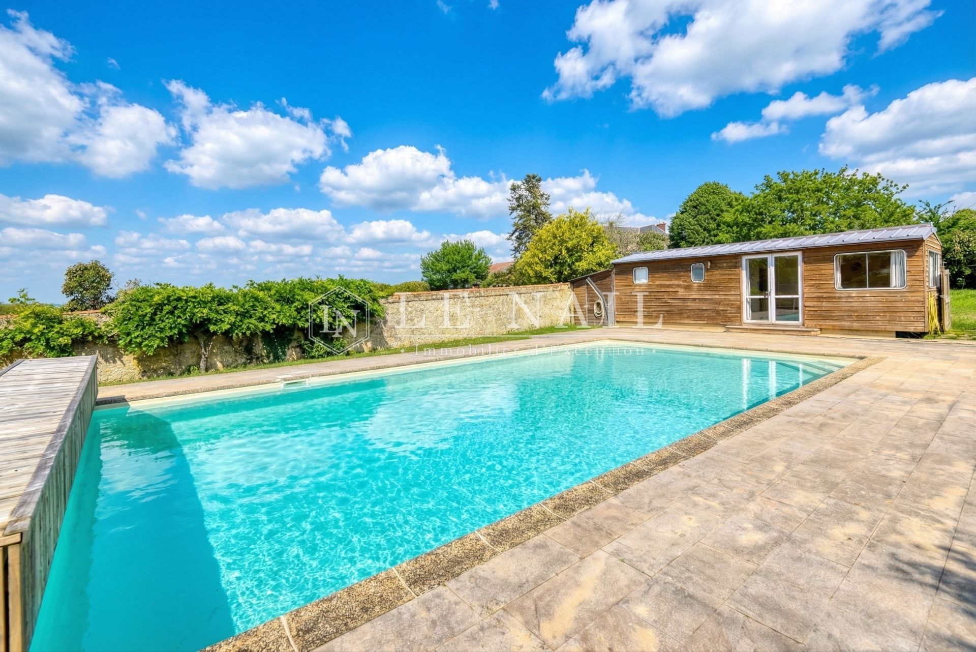 property 12 rooms for sale on VALLET (44330)
