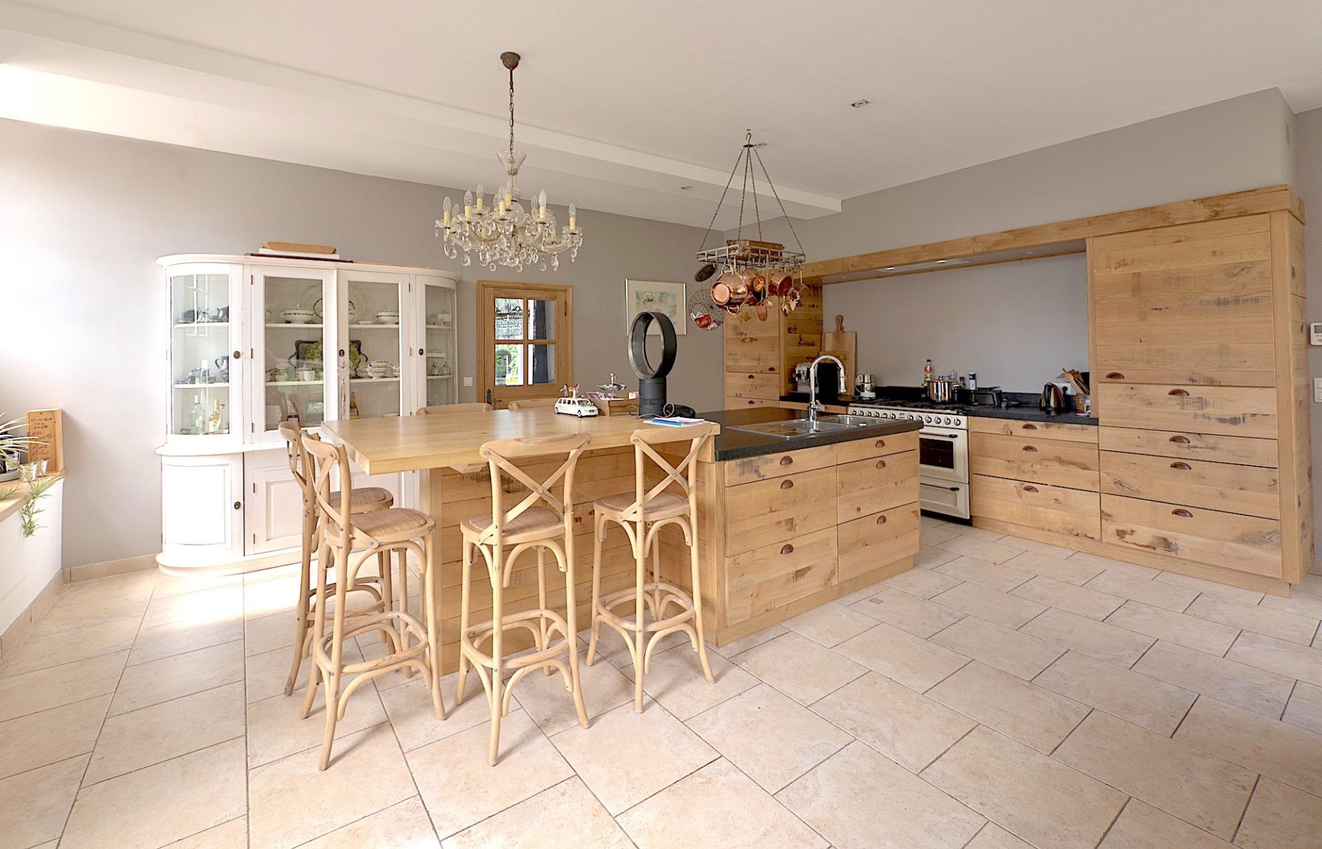 castle 13 rooms for sale on VIERZON (18100)