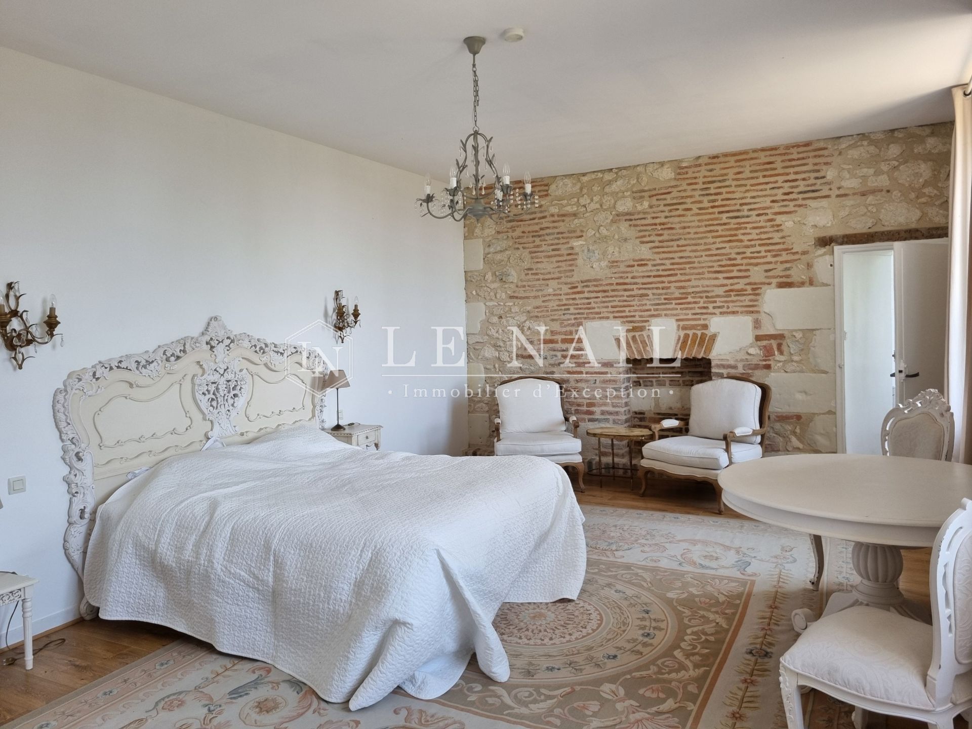 castle 13 rooms for sale on VIERZON (18100)
