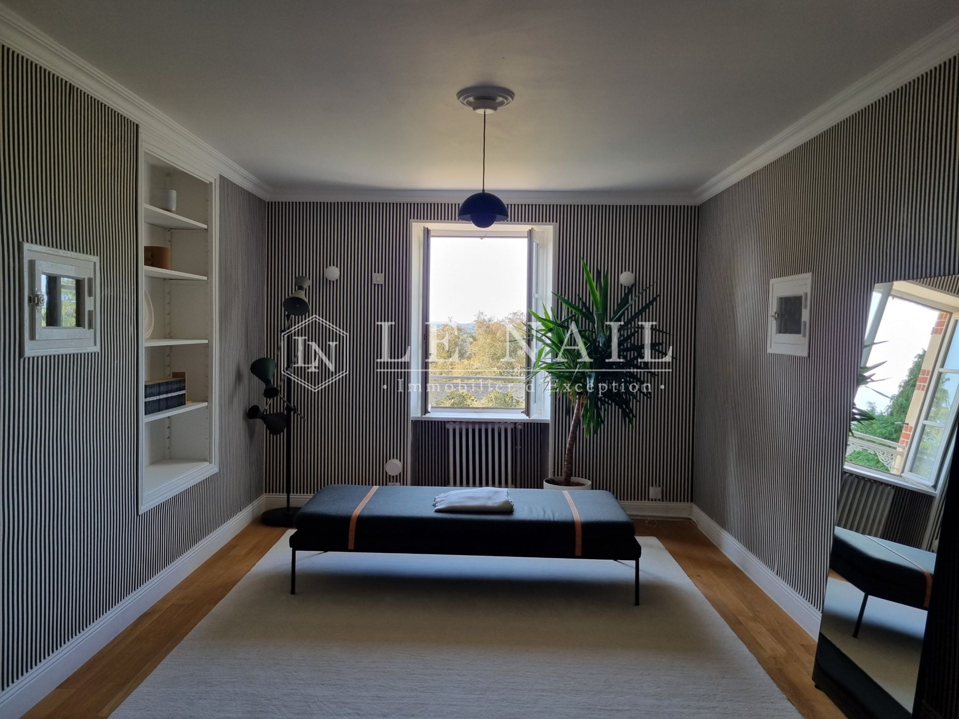 castle 13 rooms for sale on VIERZON (18100)