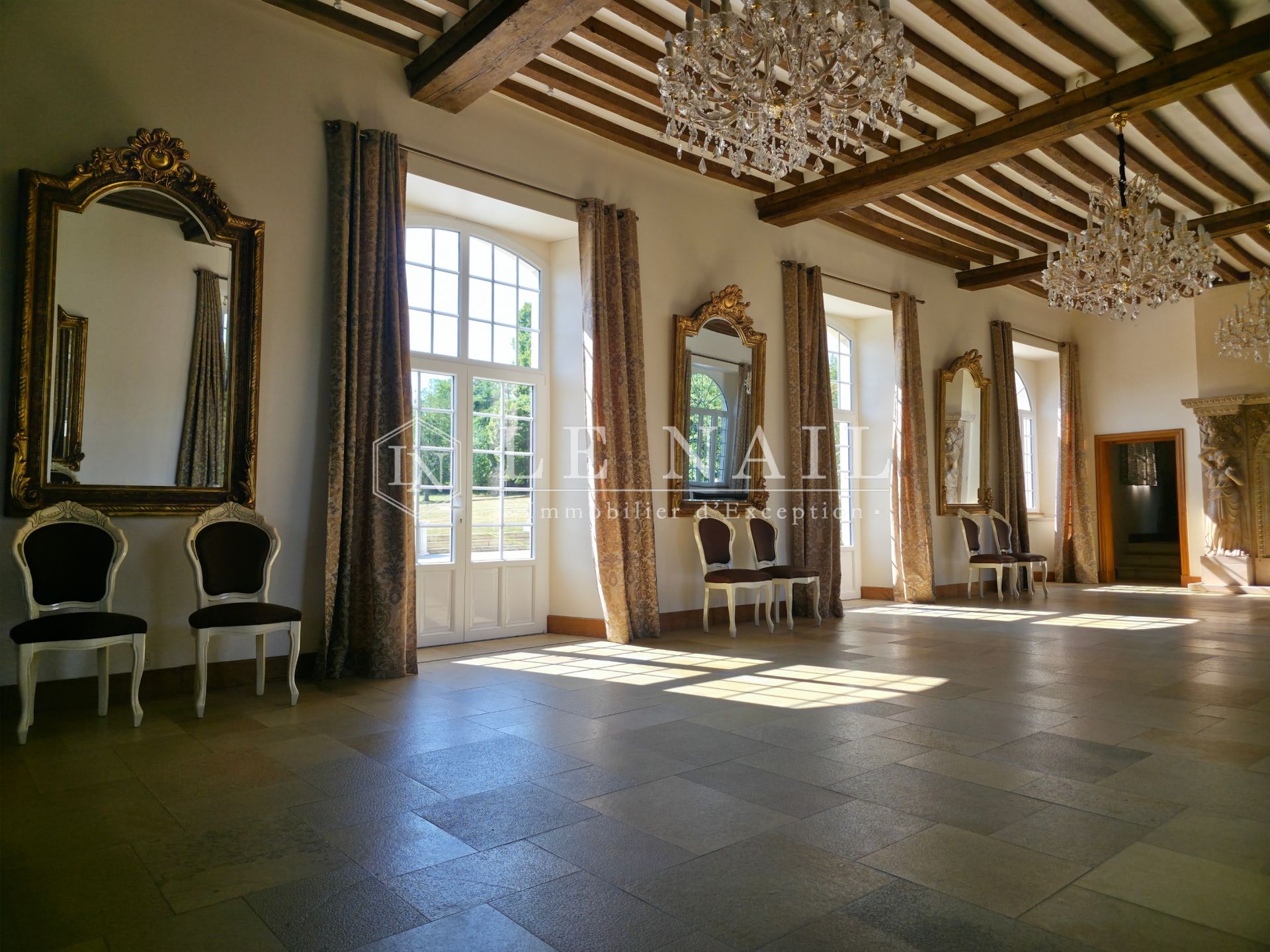 manoir 30 pièces en vente à FALAISE (14700)