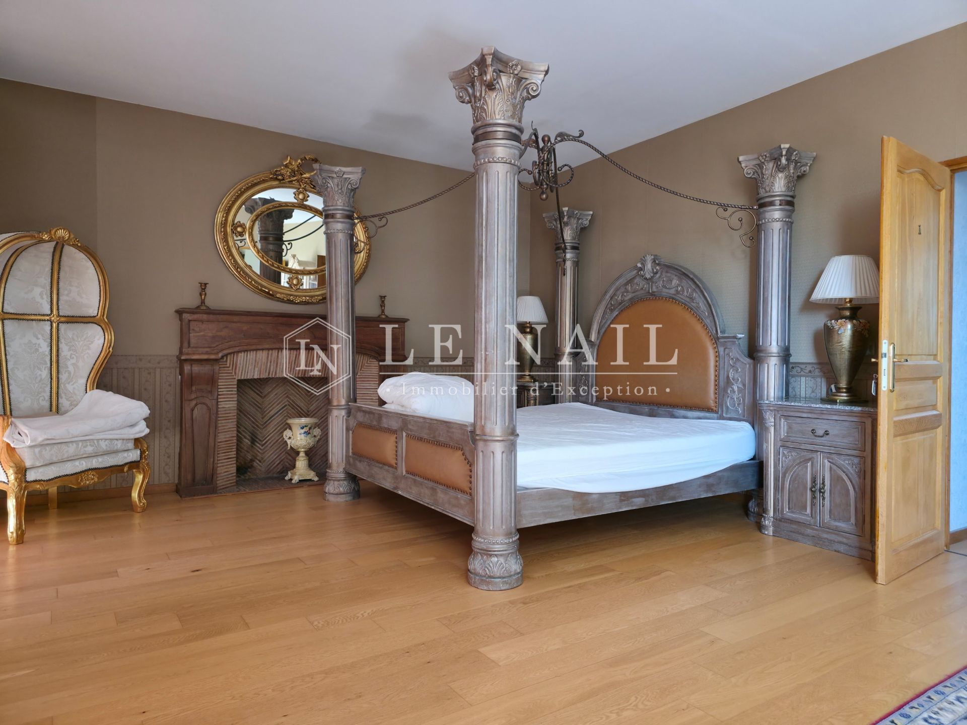manoir 30 pièces en vente à FALAISE (14700)