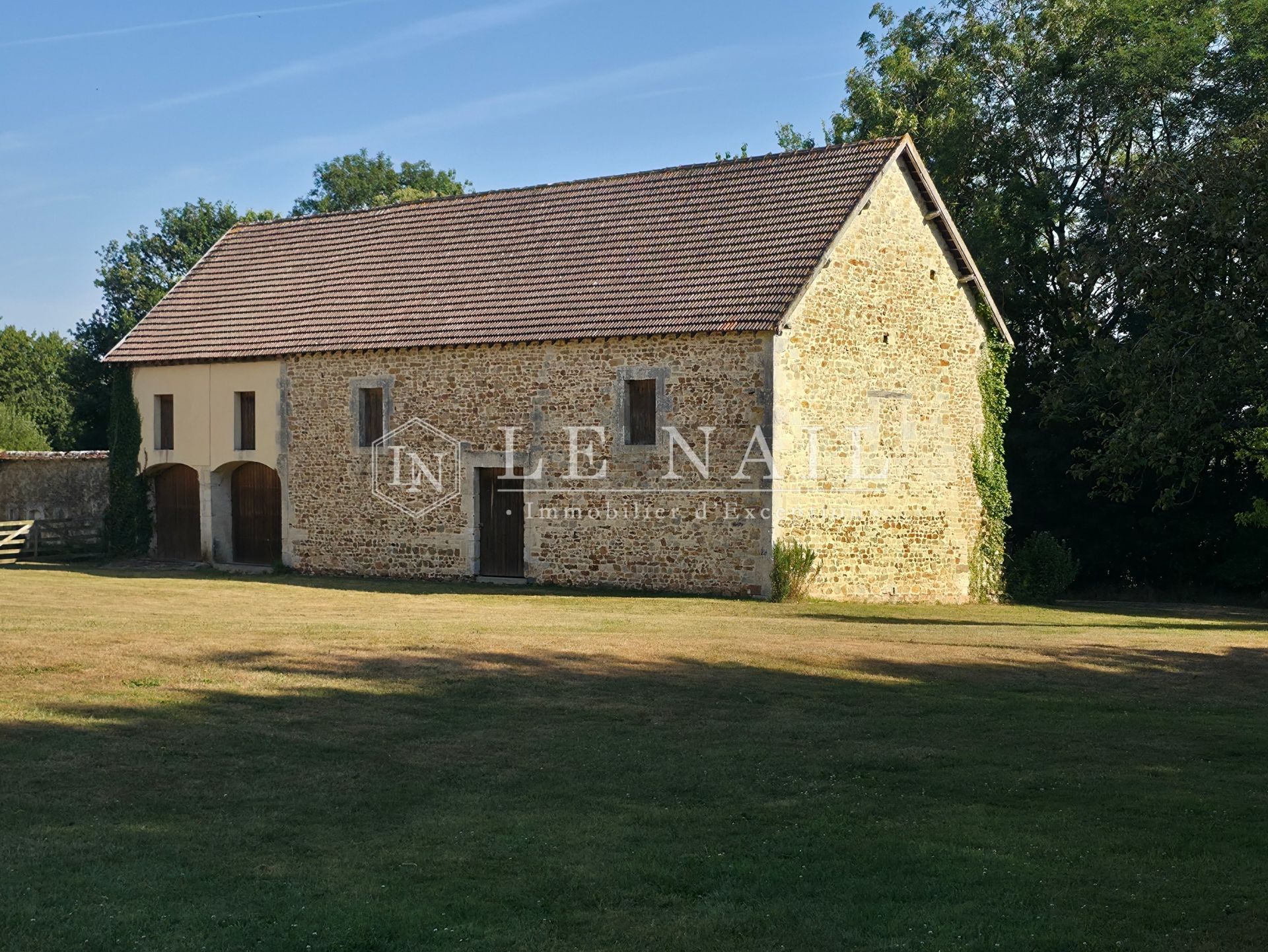 manoir 30 pièces en vente à FALAISE (14700)