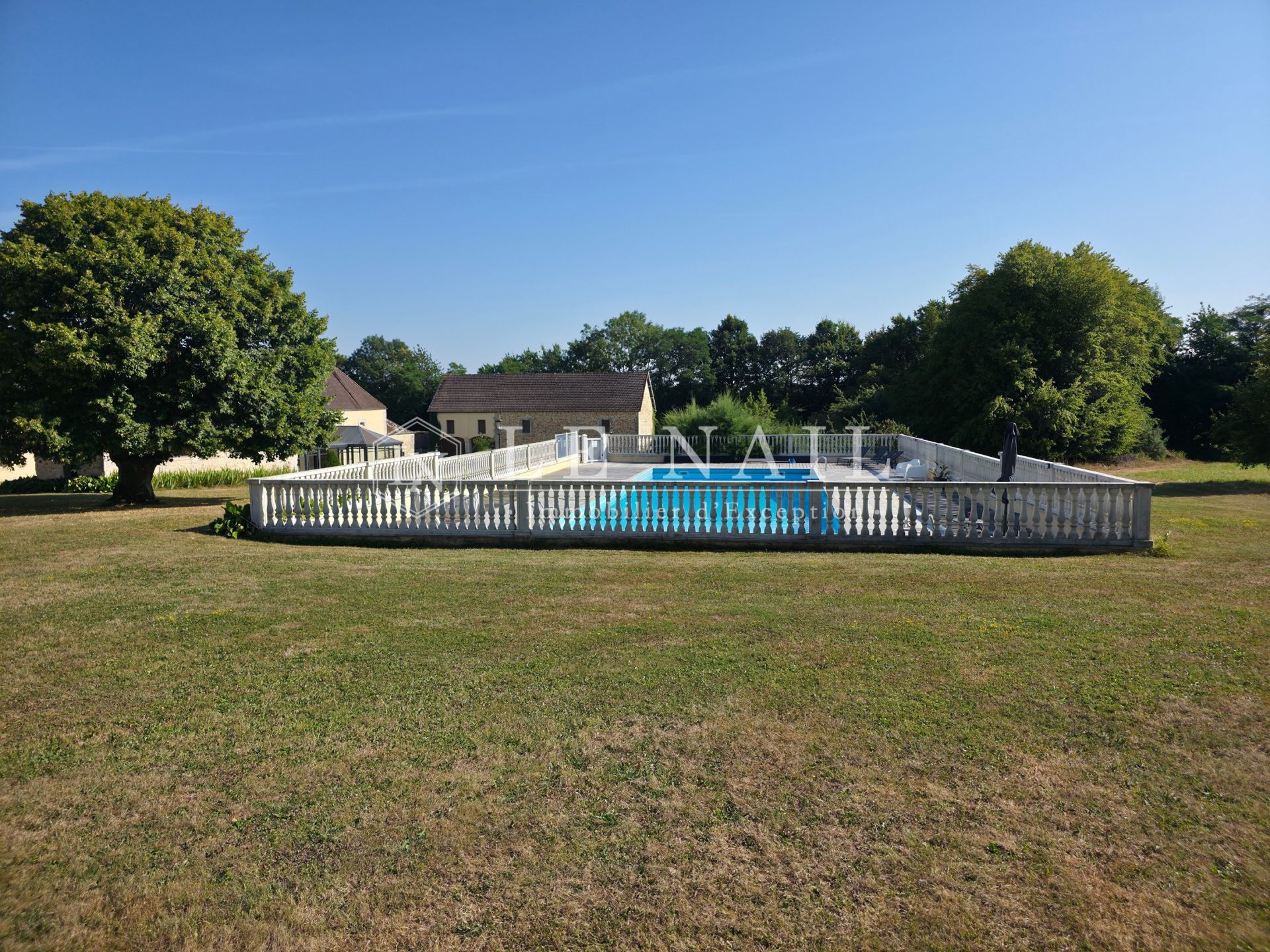 manoir 30 pièces en vente à FALAISE (14700)
