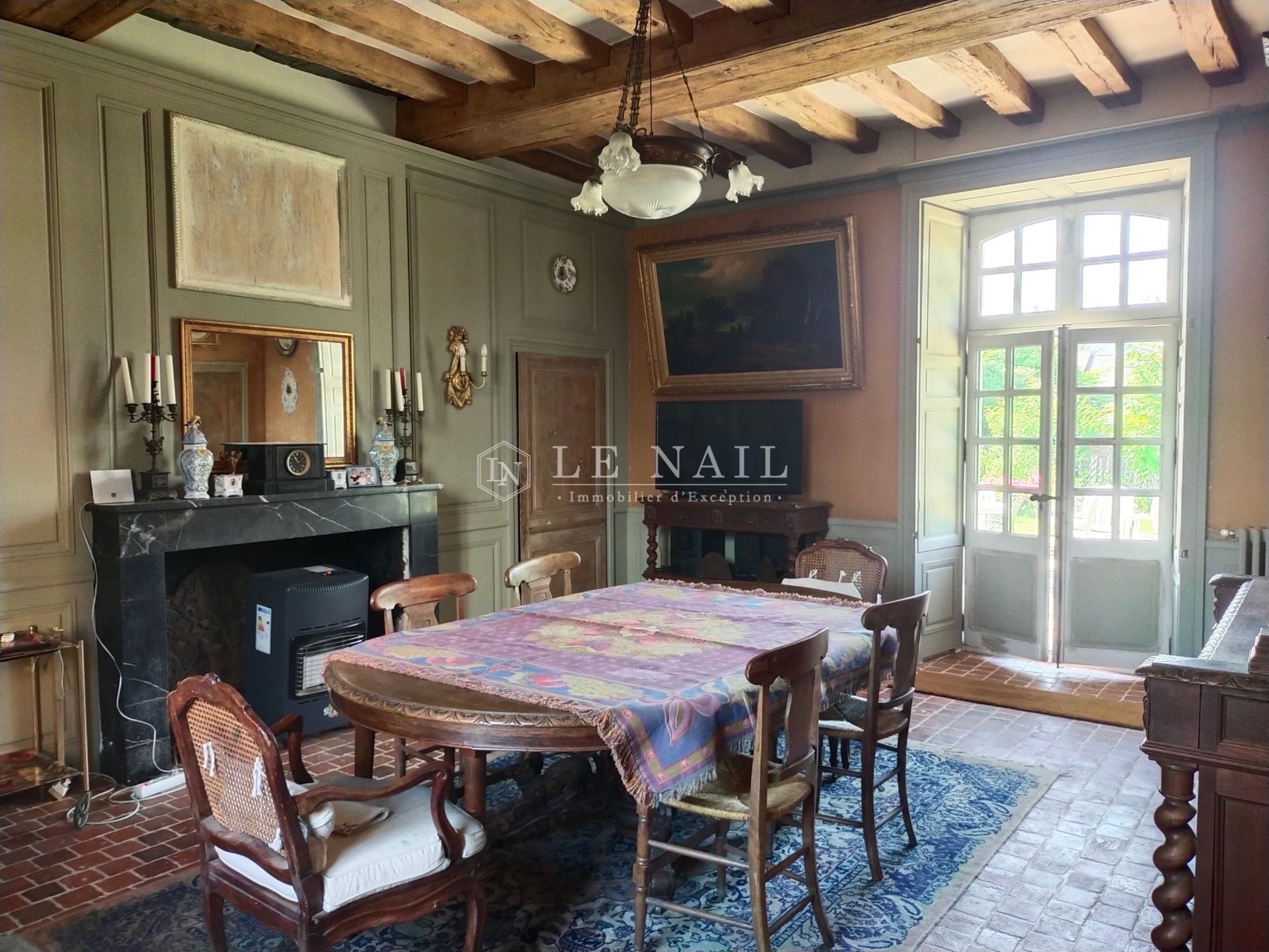 mansion (hôtel particulier) 17 rooms for sale on CANDE (49440)
