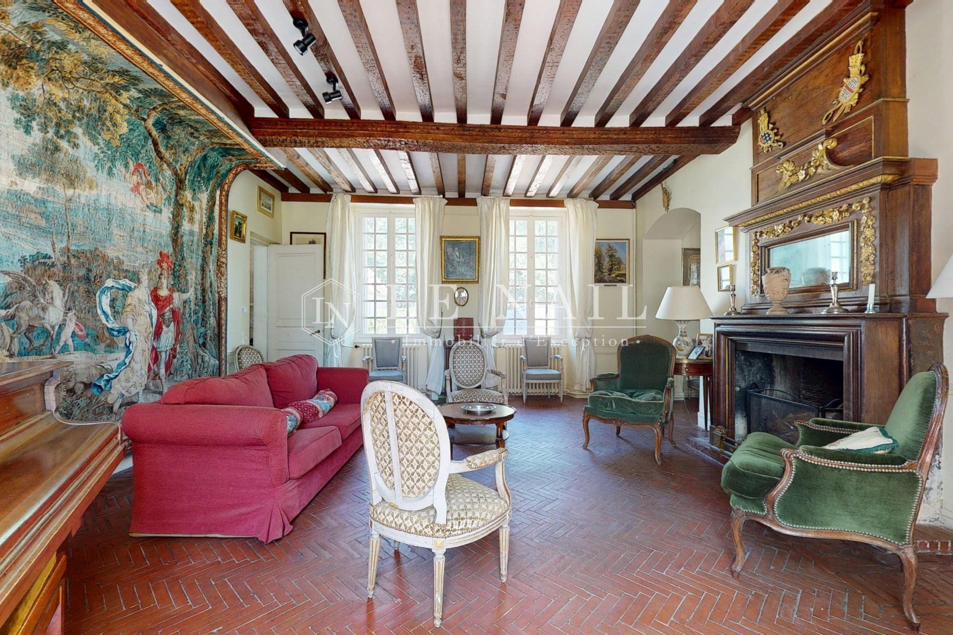 property 20 rooms for sale on CAEN (14000)