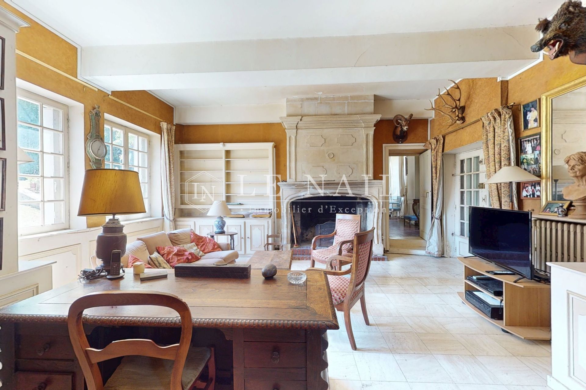 property 20 rooms for sale on CAEN (14000)