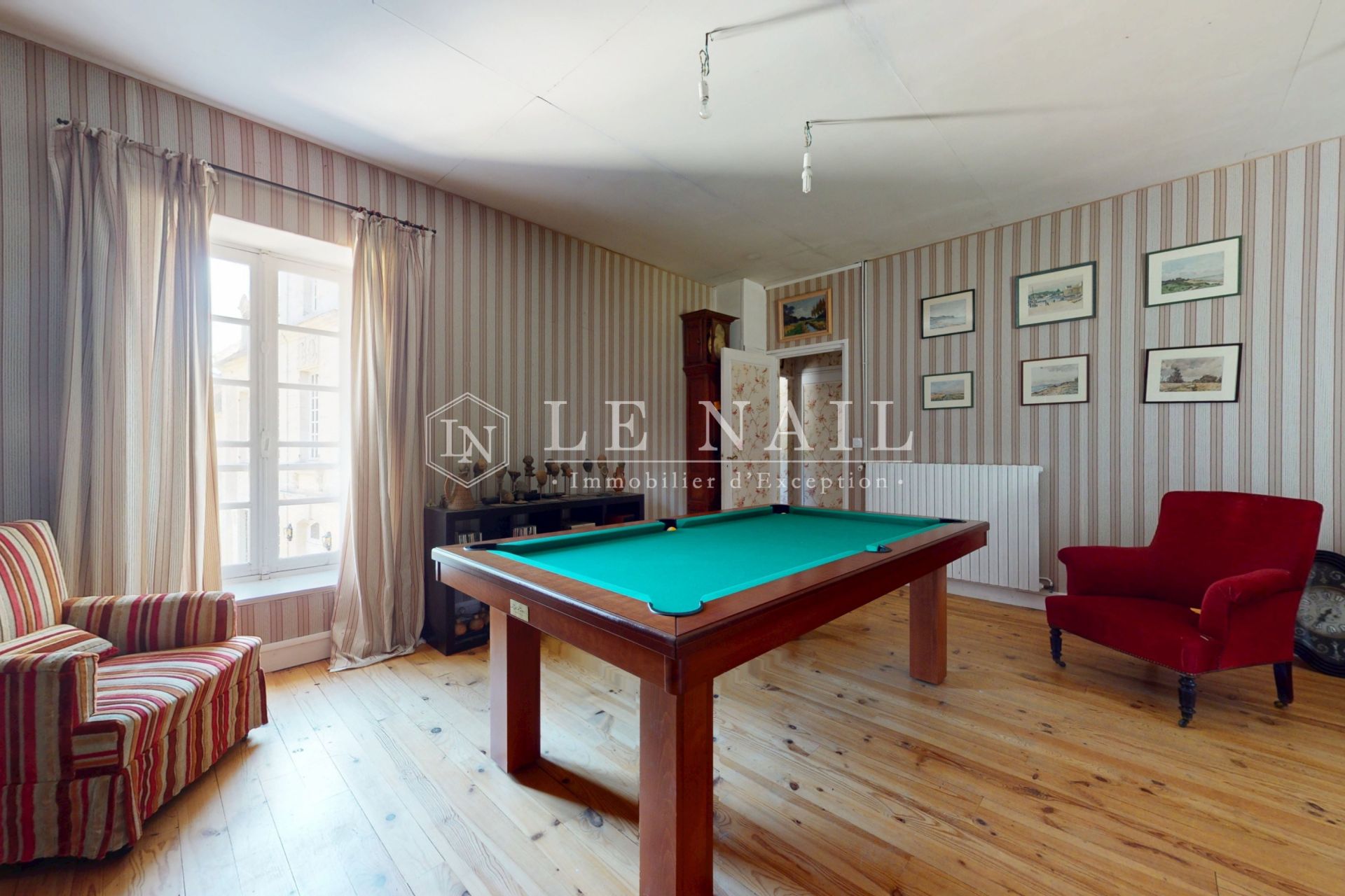 property 20 rooms for sale on CAEN (14000)