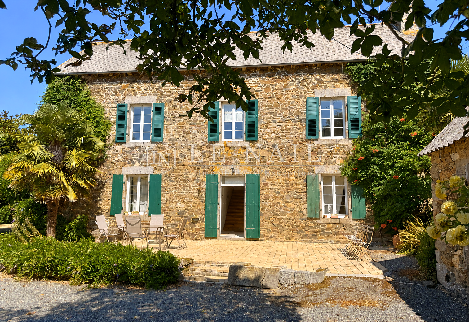 maison 9 pièces en vente à LANVOLLON (22290)