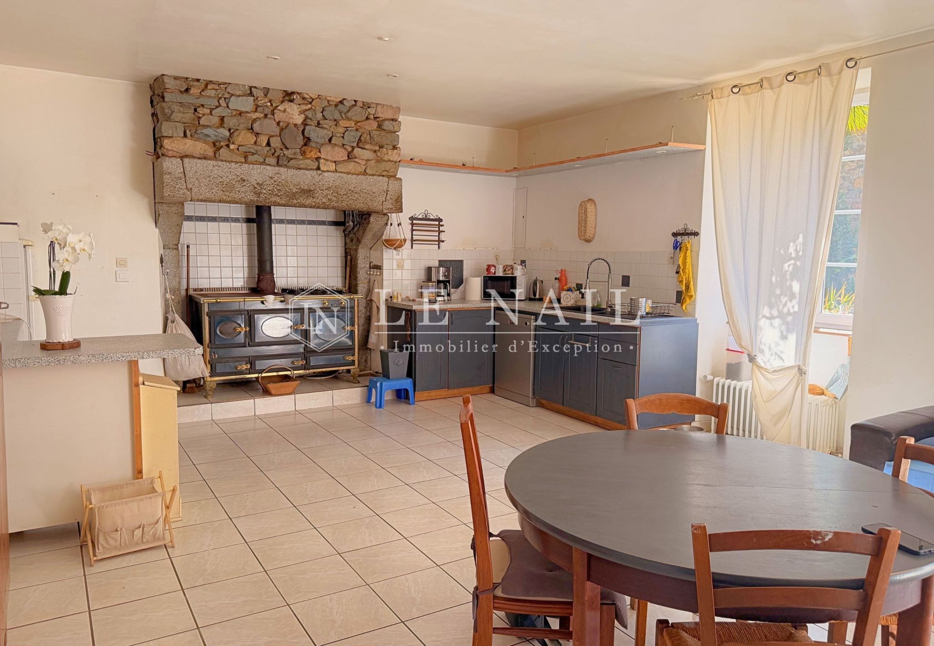maison 9 pièces en vente à LANVOLLON (22290)