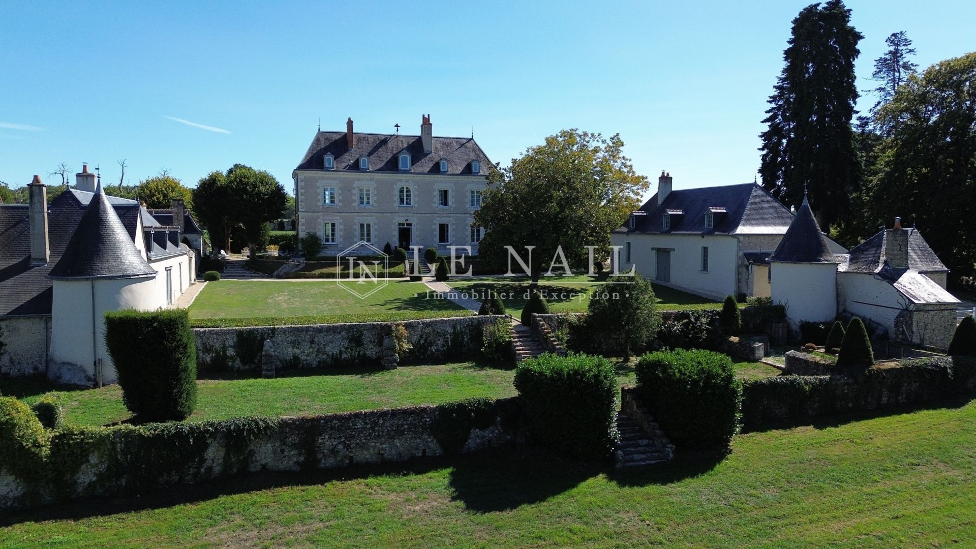 property 8 rooms for sale on TOURS (37000)