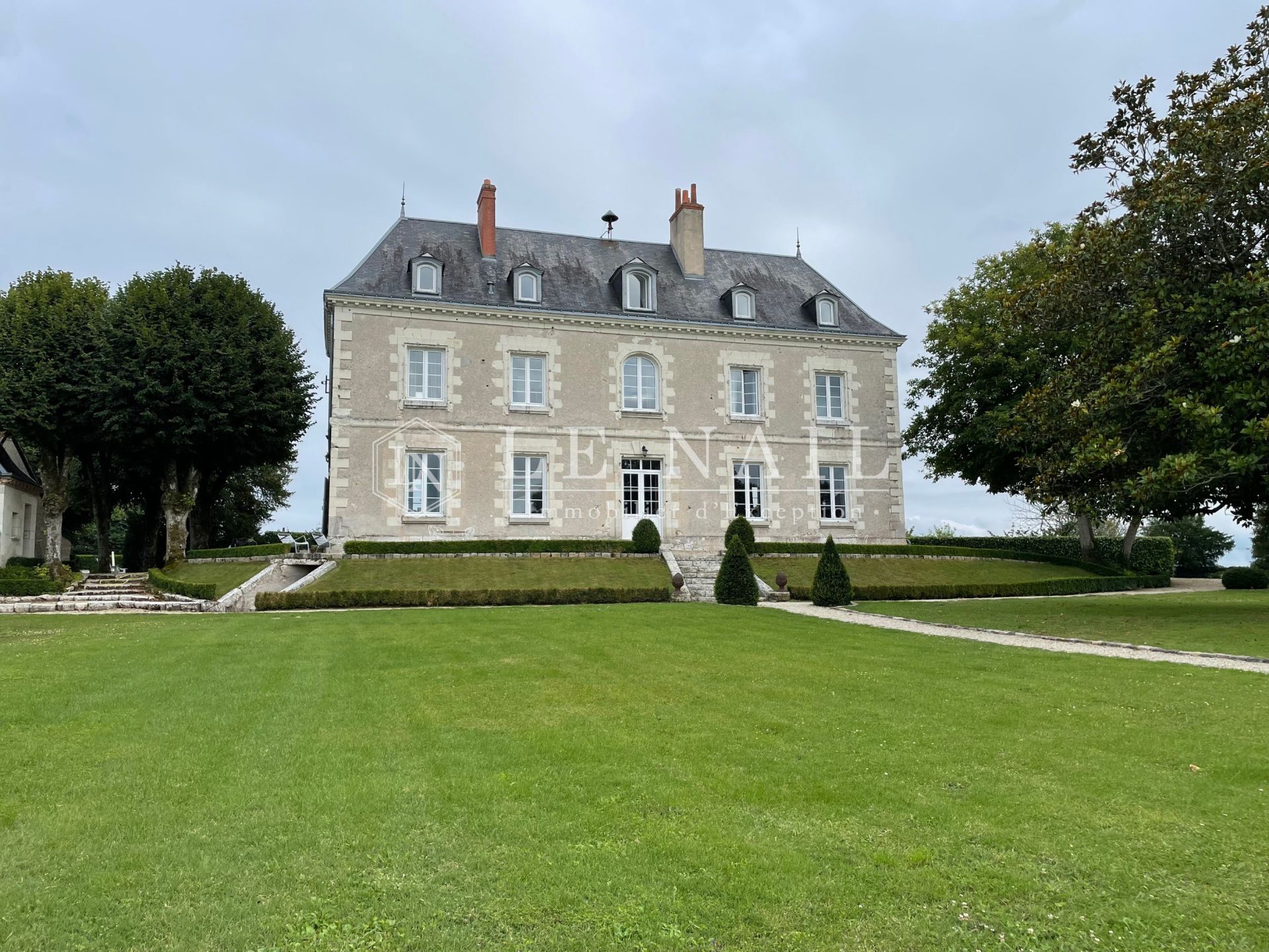 propriété 8 pièces en vente à TOURS (37000)