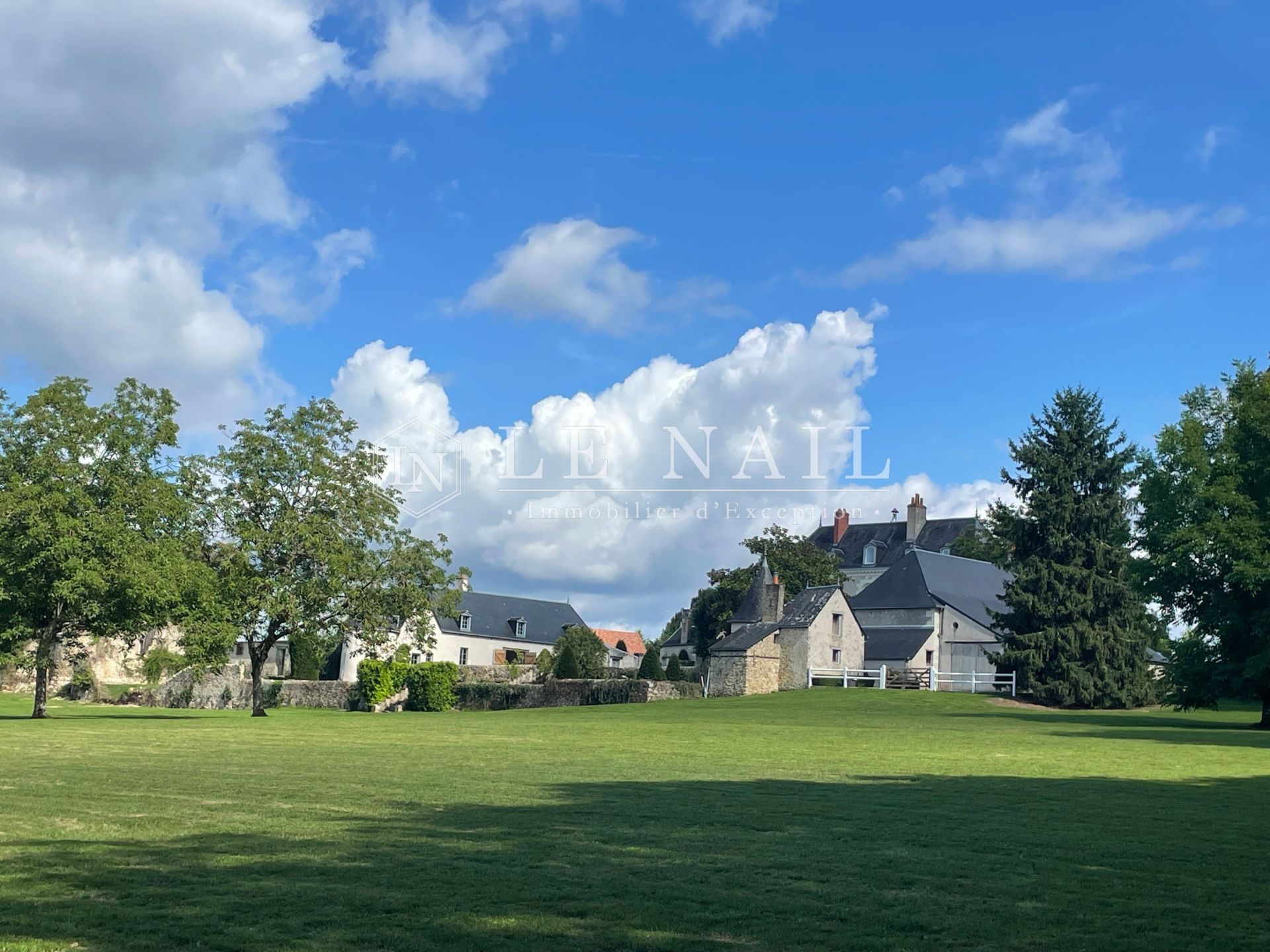 propriété 8 pièces en vente à TOURS (37000)
