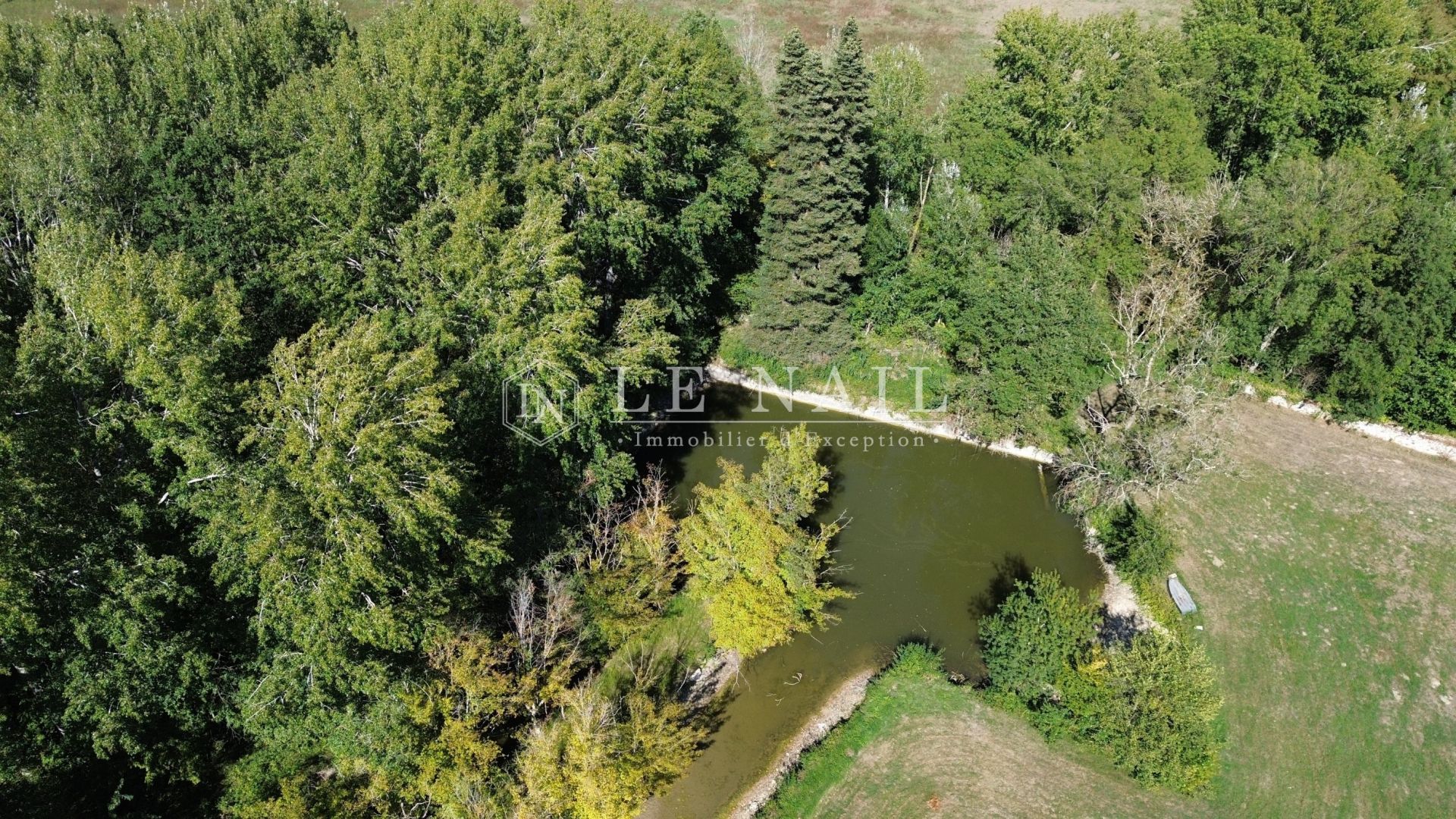 property 8 rooms for sale on TOURS (37000)