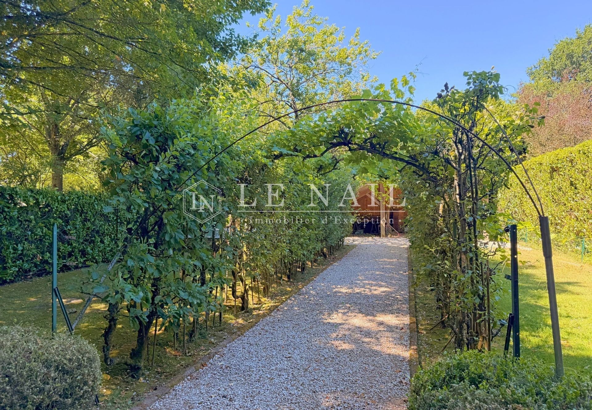 château 9 pièces en vente à MONCONTOUR (22510)
