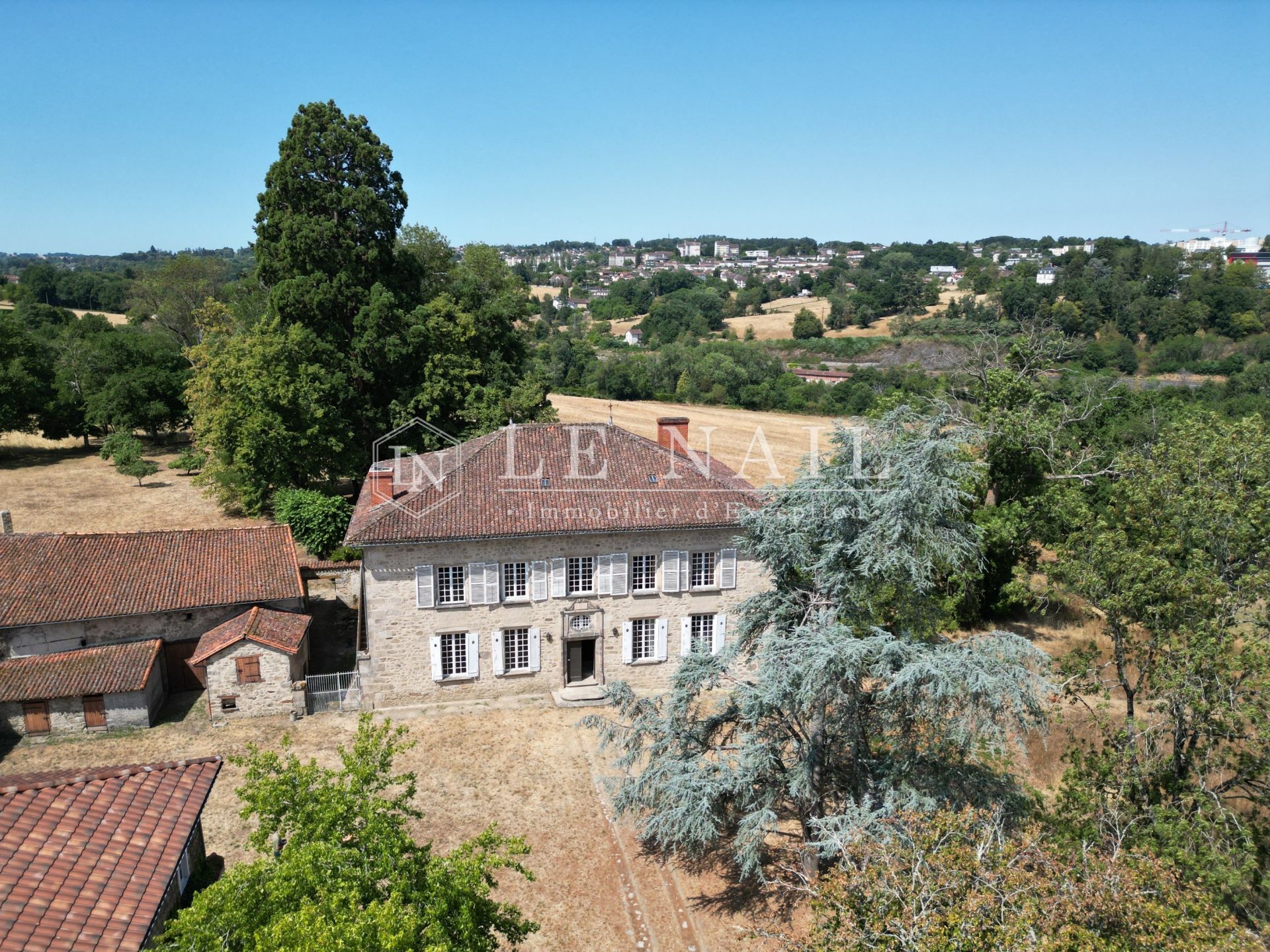 property 12 rooms for sale on LIMOGES (87000)