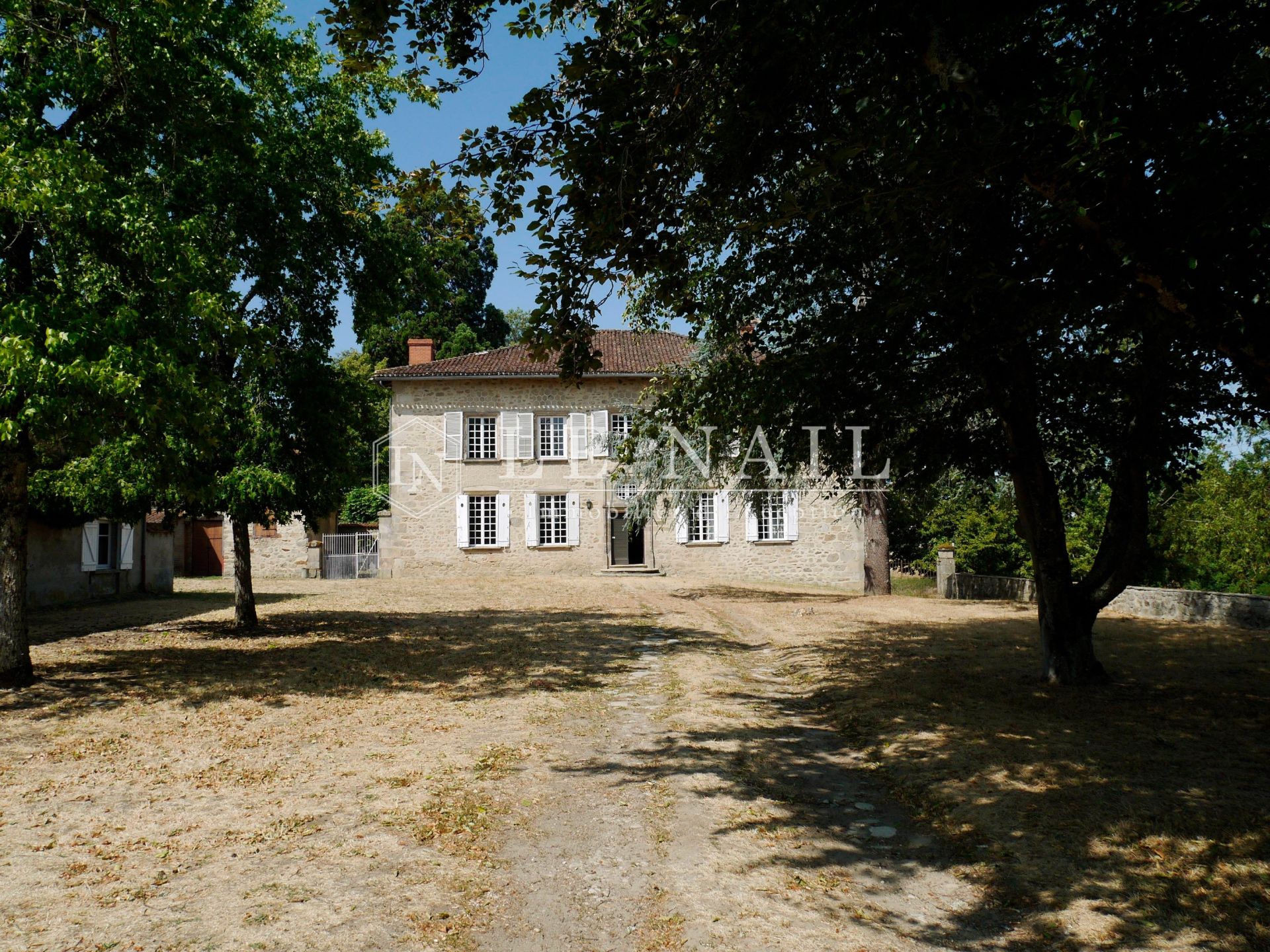 property 12 rooms for sale on LIMOGES (87000)