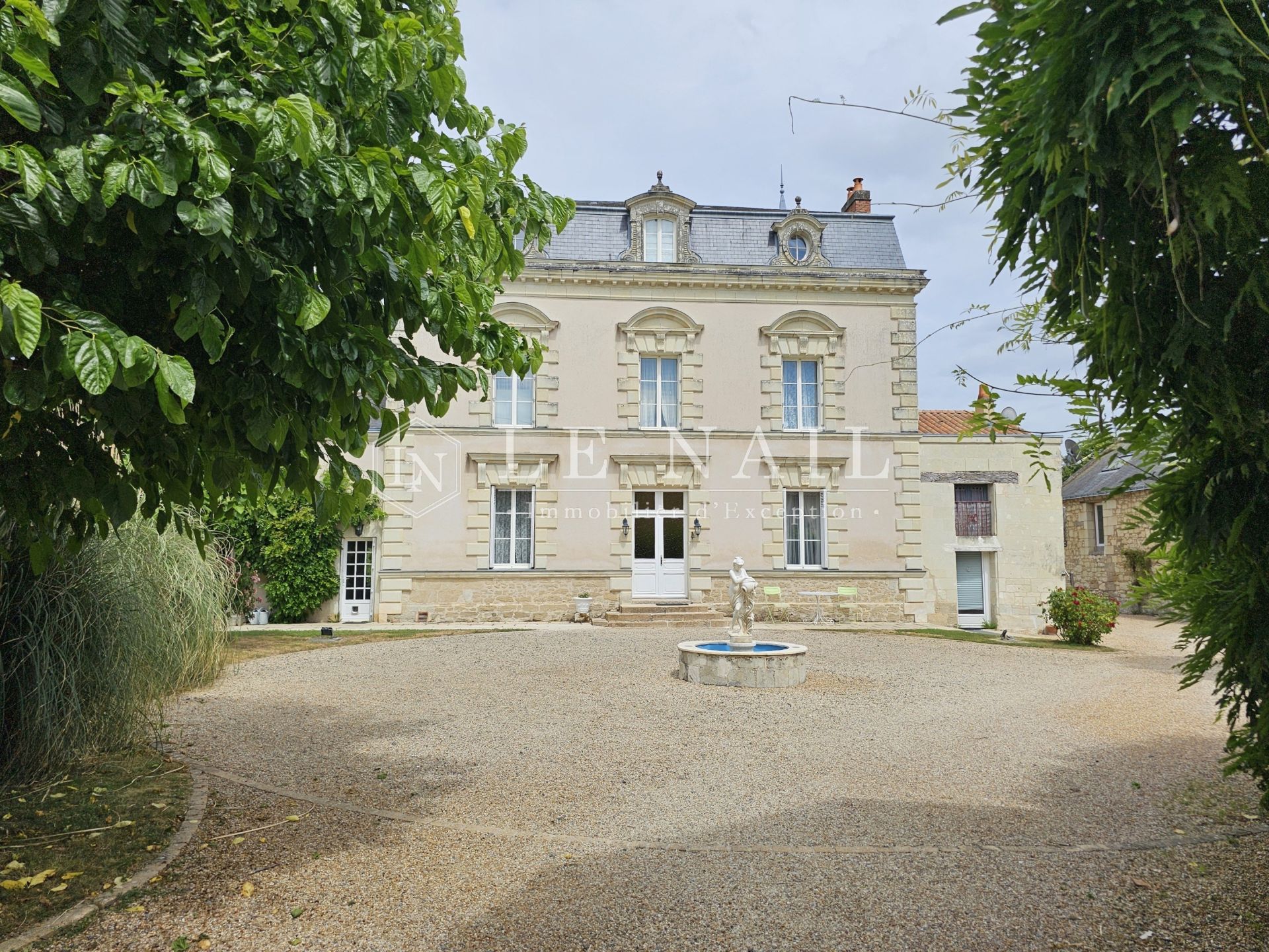 manoir 9 pièces en vente à SAUMUR (49400)
