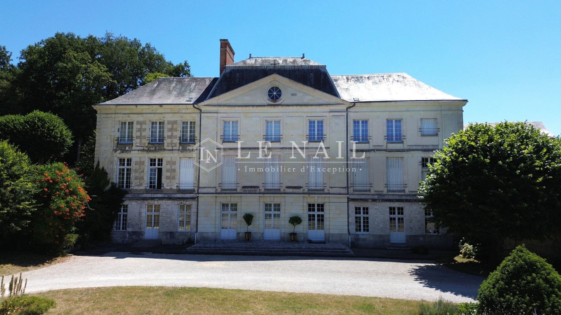 château 20 pièces en vente à BLOIS (41000)