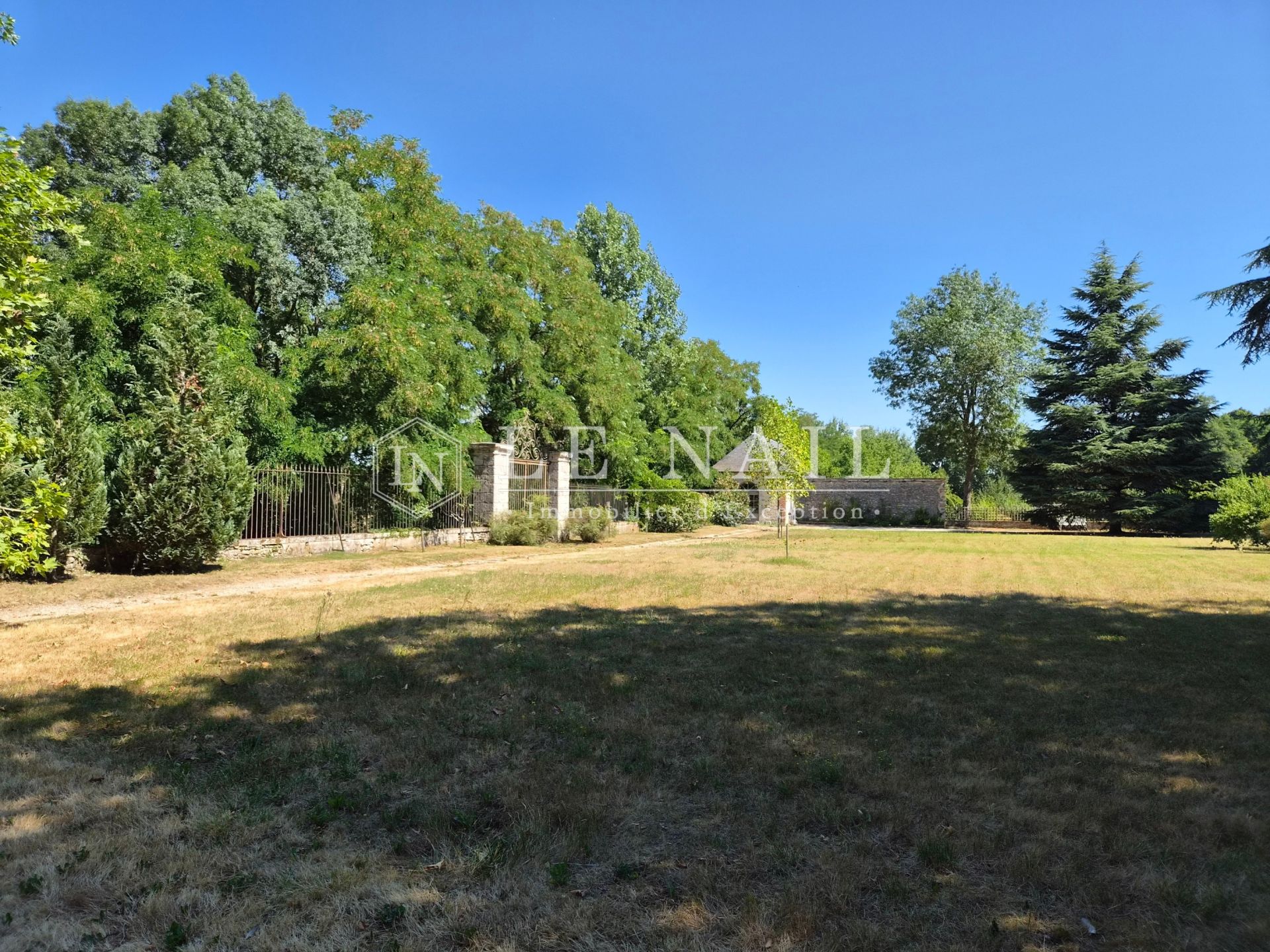 château 20 pièces en vente à BLOIS (41000)