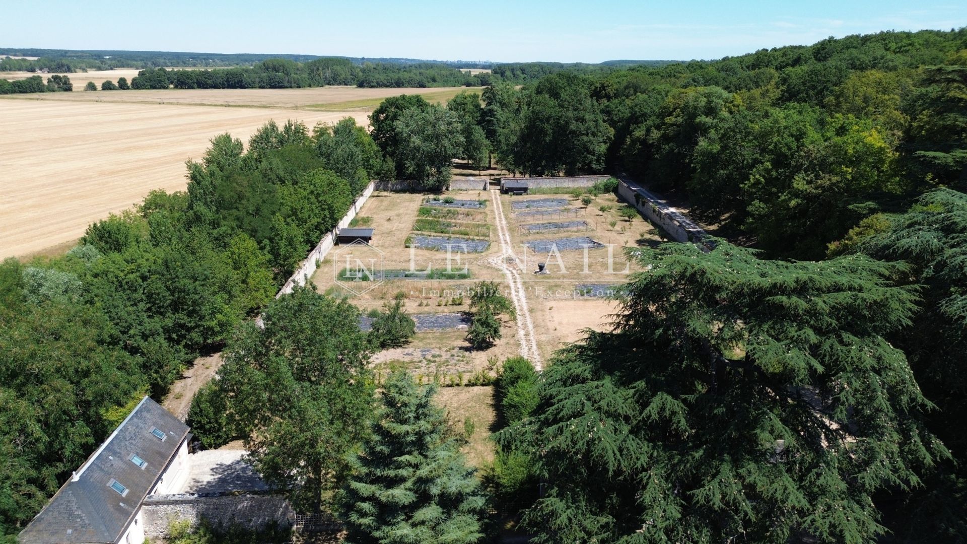château 20 pièces en vente à BLOIS (41000)
