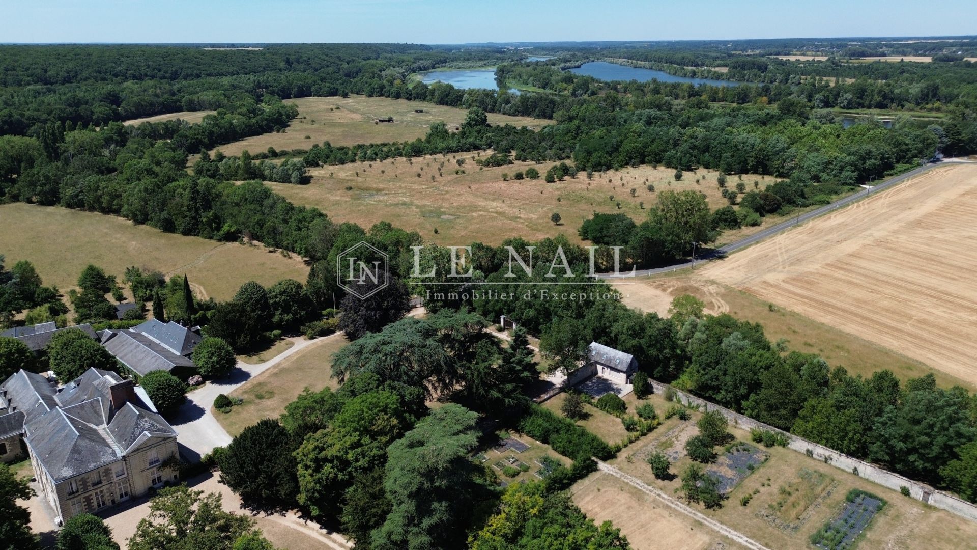 château 20 pièces en vente à BLOIS (41000)
