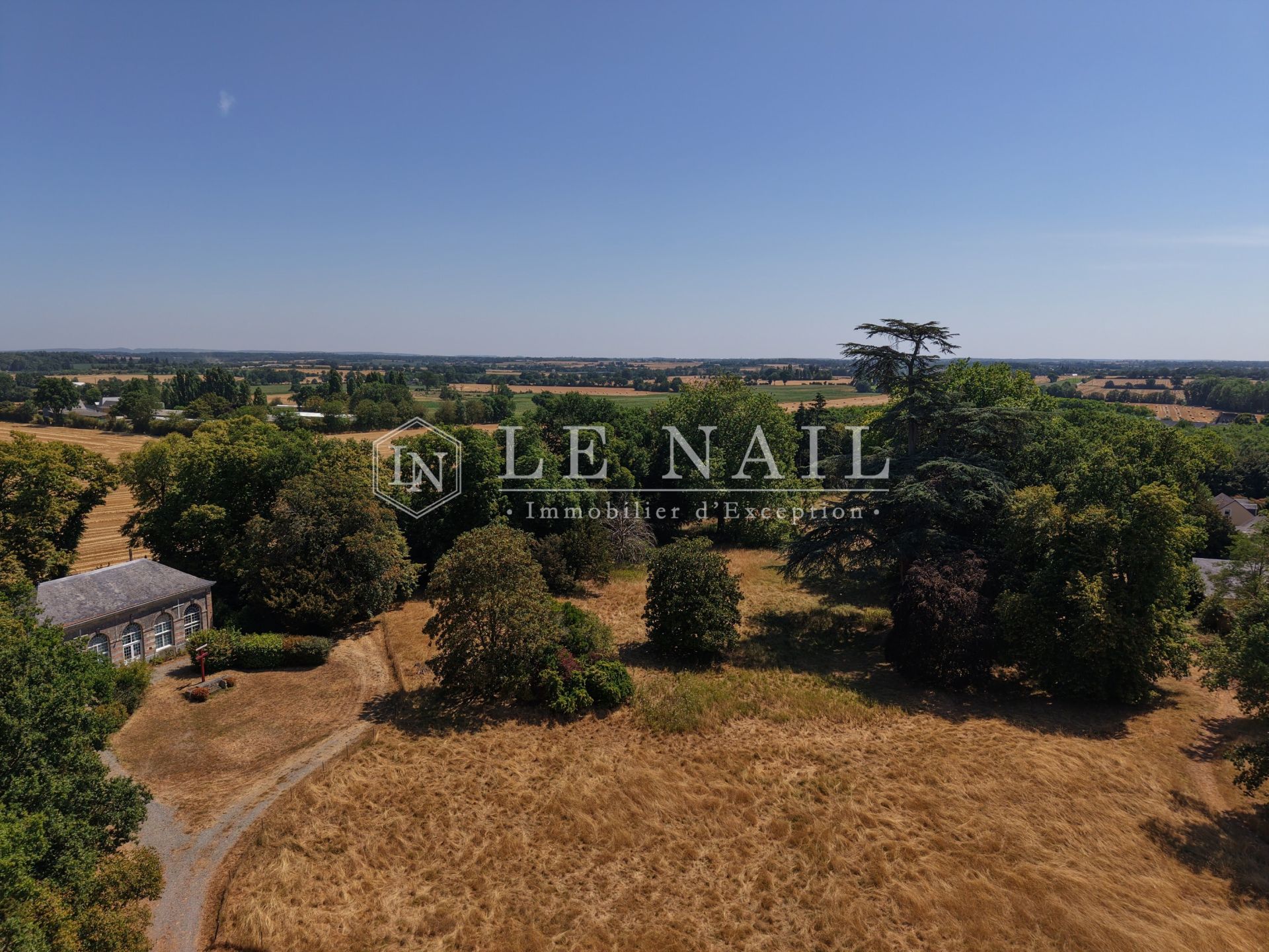 castle 20 rooms for sale on MESLAY DU MAINE (53170)