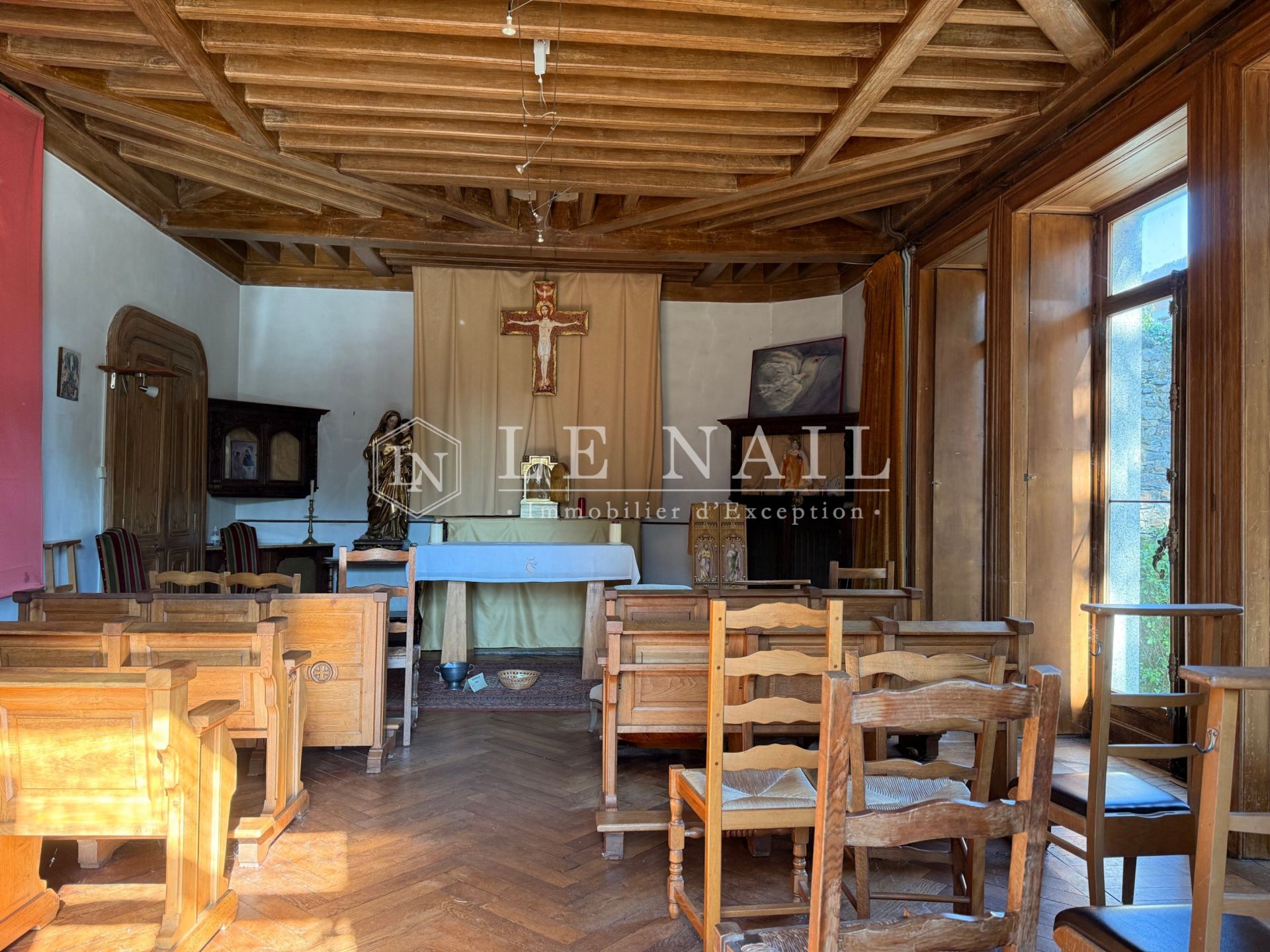 castle 20 rooms for sale on MESLAY DU MAINE (53170)